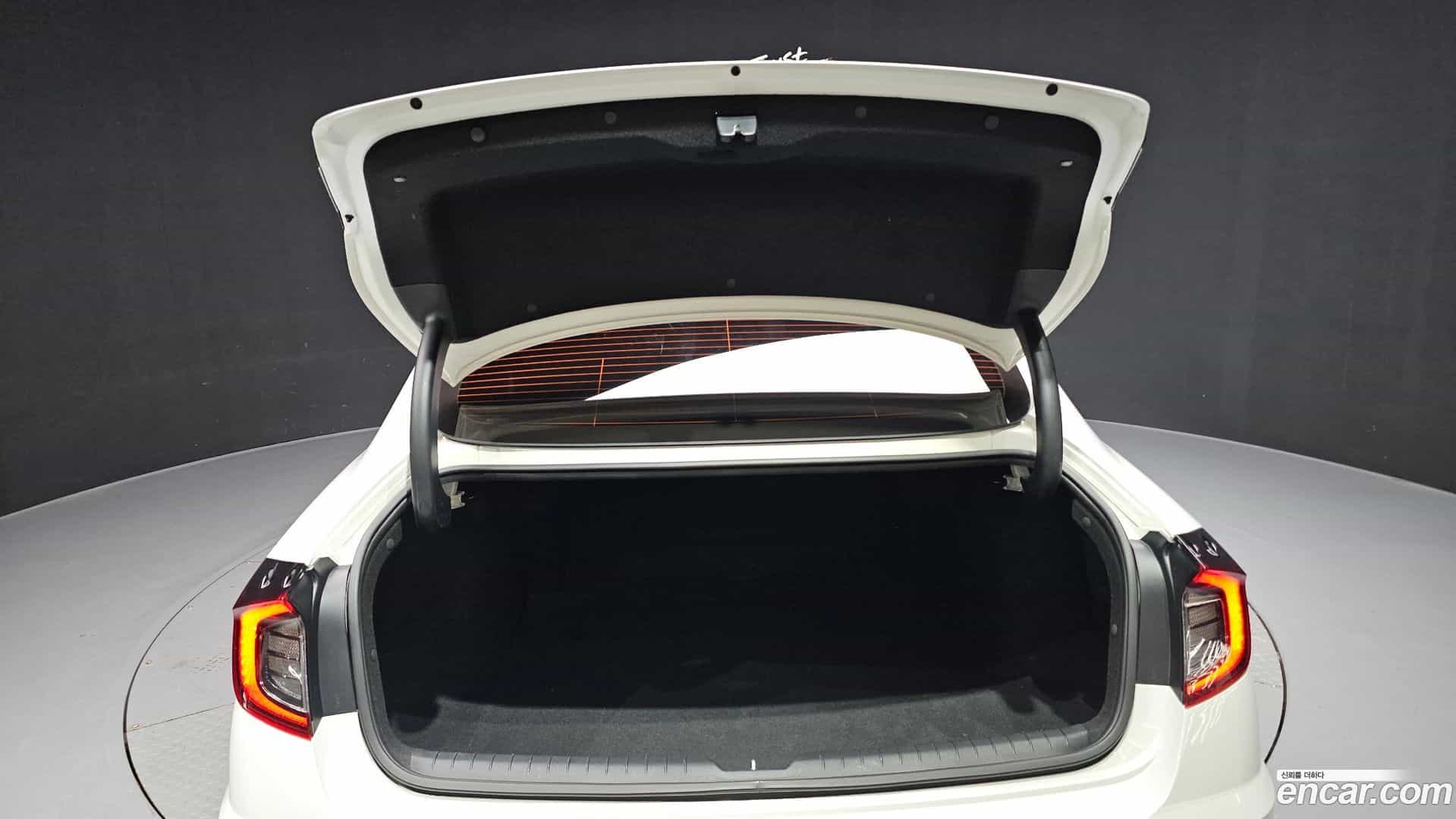 Sonata Hyundai 2019.4-OPTION-024
