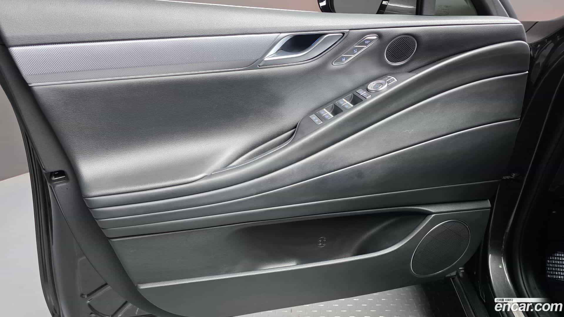 G80 Genesis 2024.3-INNER-034