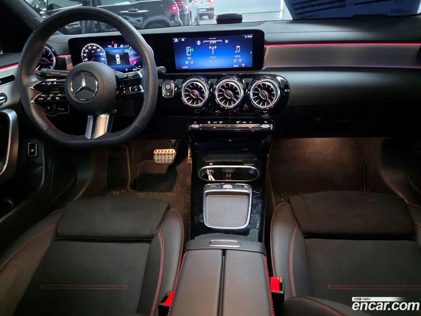 CLA-Class Mercedes-Benz 2024.3-INNER-007