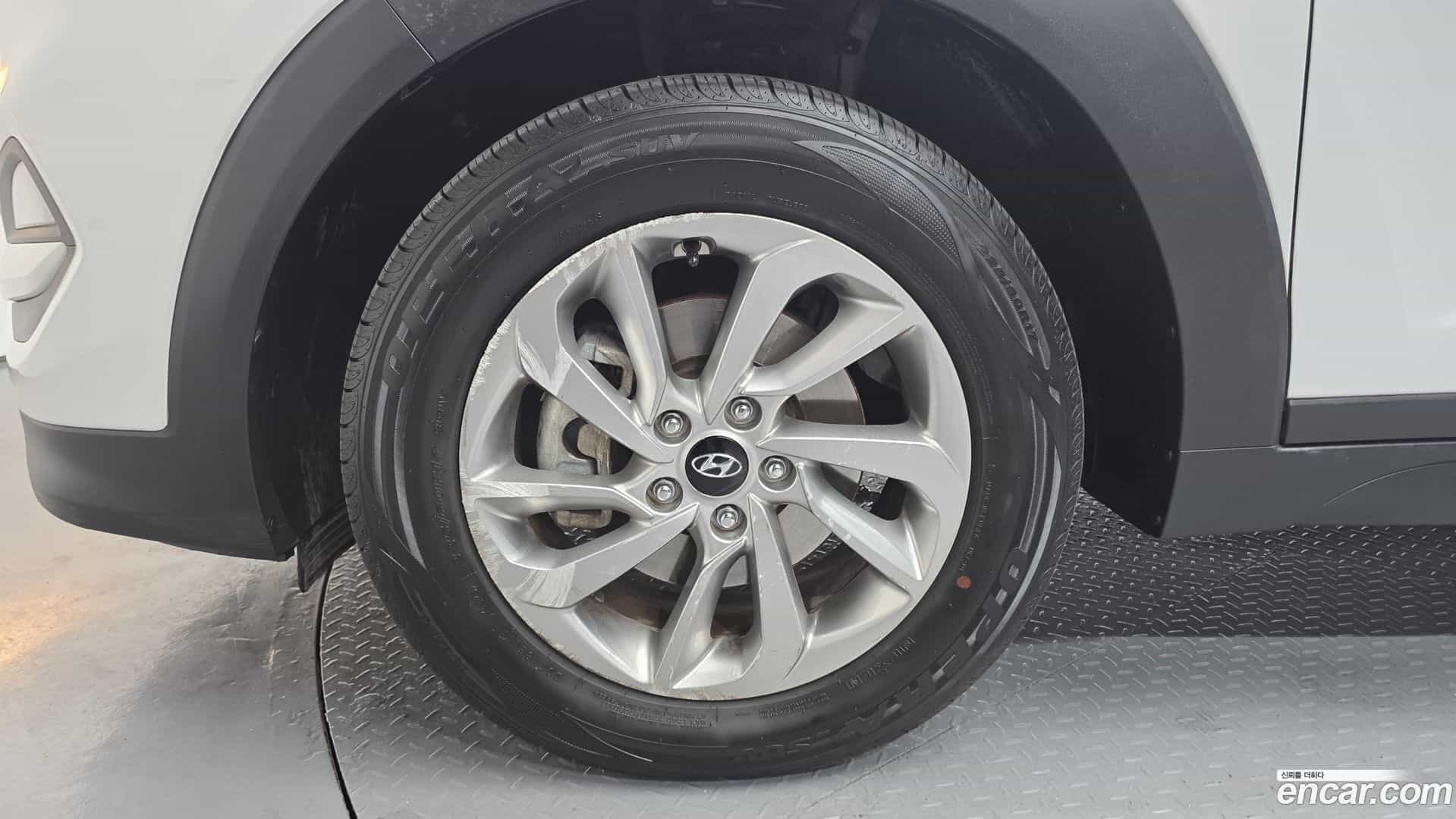 Tucson Hyundai 2016.5-OUTER-005