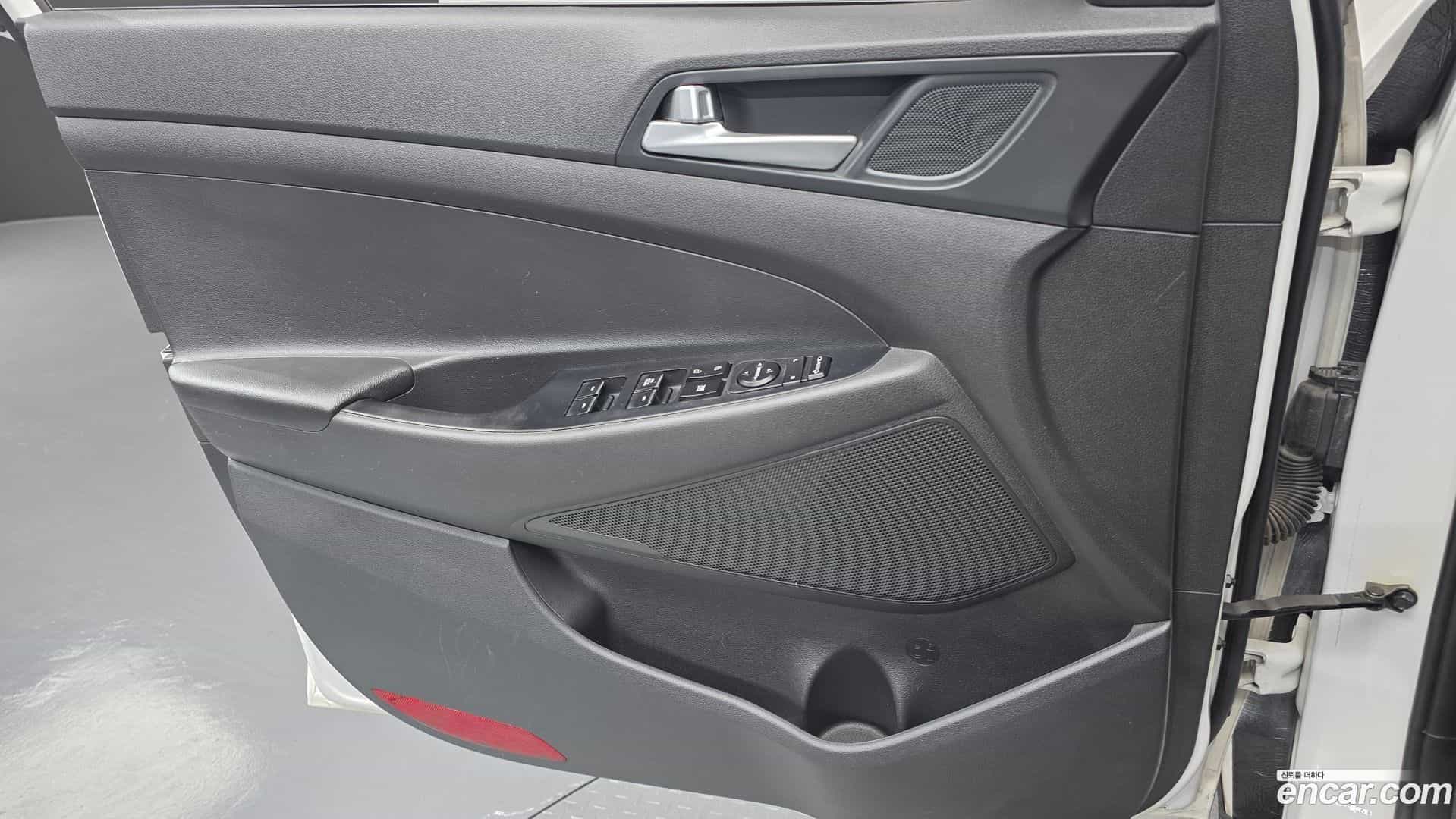 Tucson Hyundai 2016.5-INNER-034