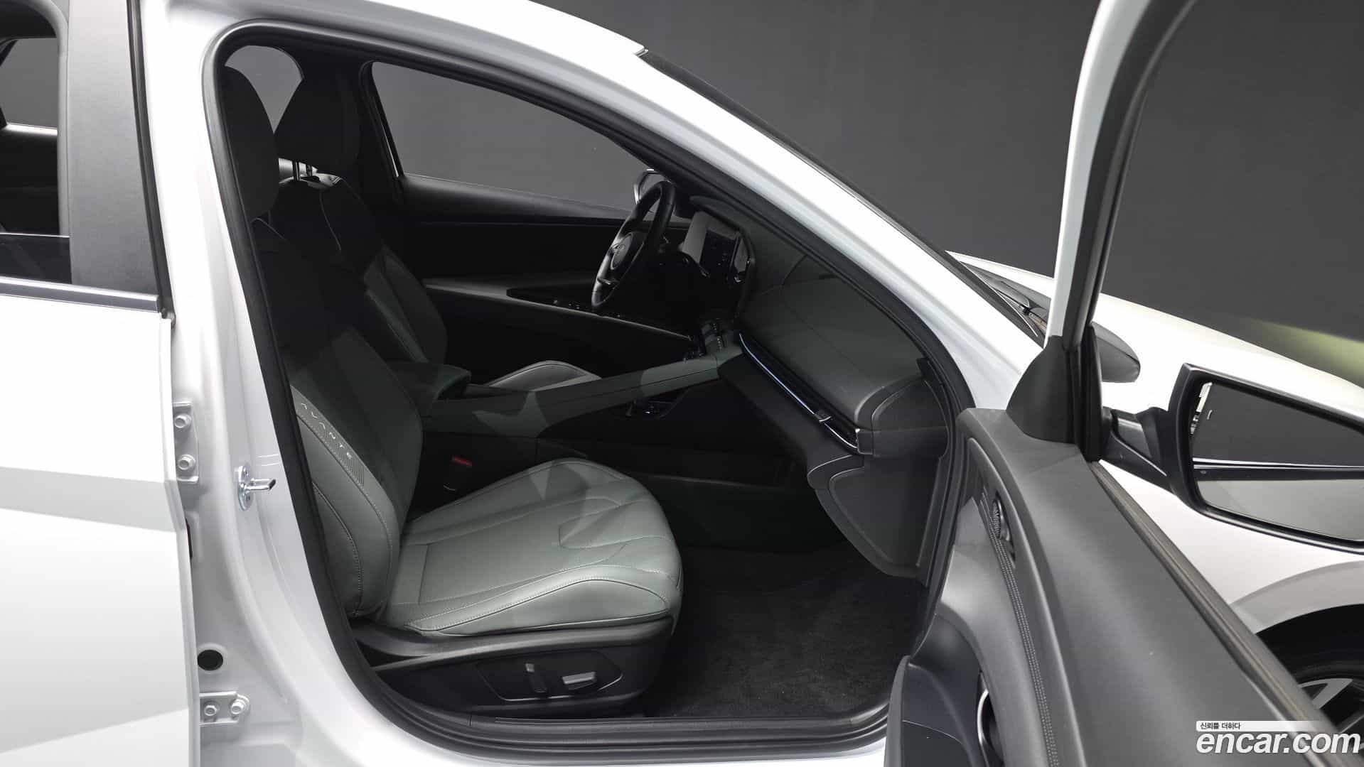 AVANTE Hyundai 2024.9-OPTION-015