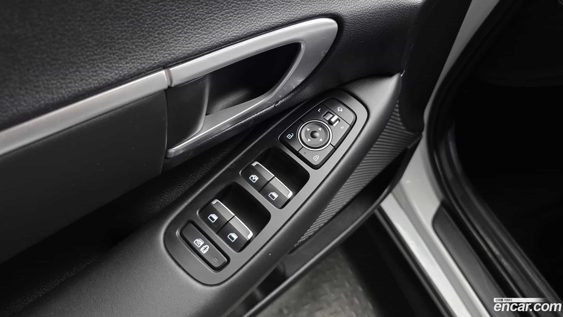 Sonata Hyundai 2019.3-OPTION-017