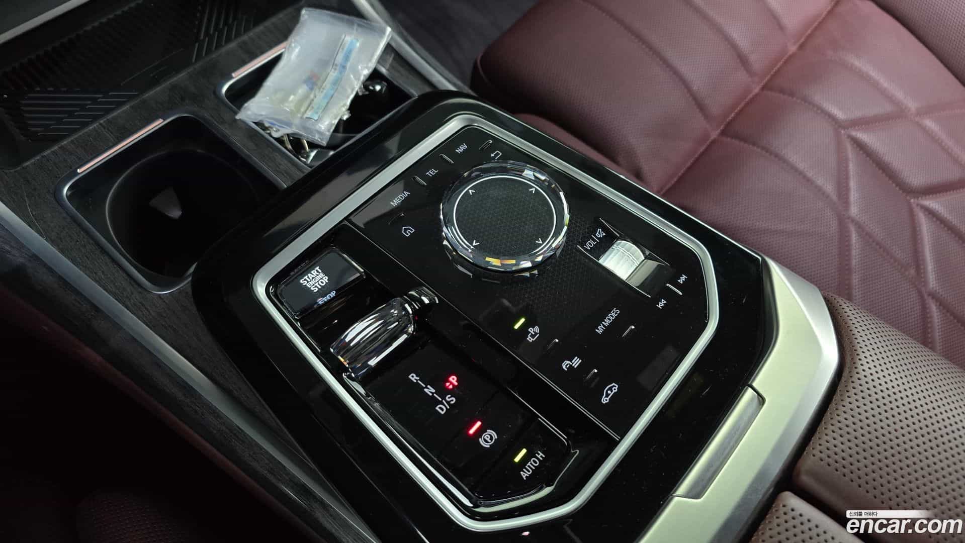 7-Series BMW 2024.6-INNER-009