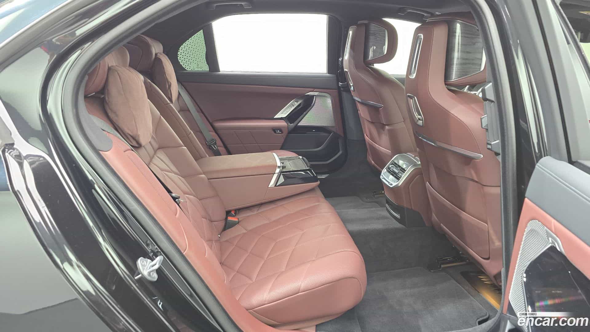 7-Series BMW 2024.6-OPTION-024