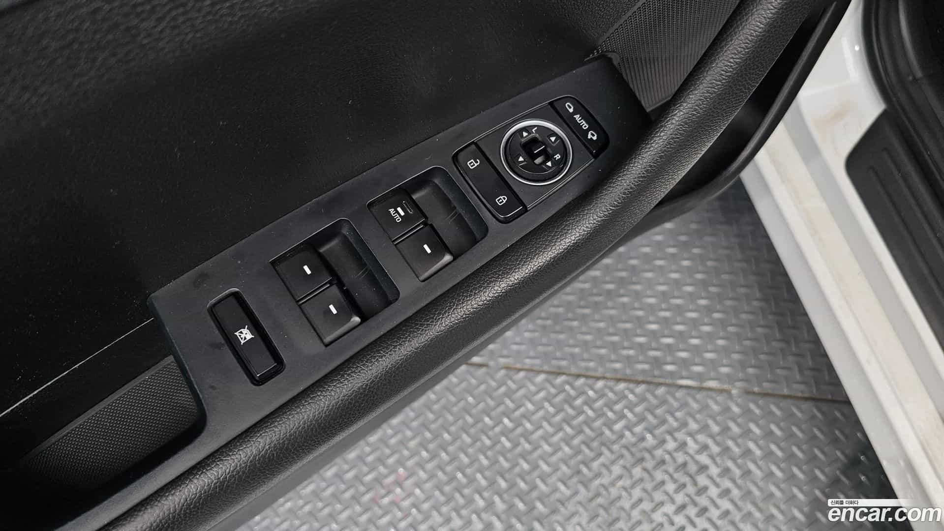 Sonata Hyundai 2019.2-OPTION-017