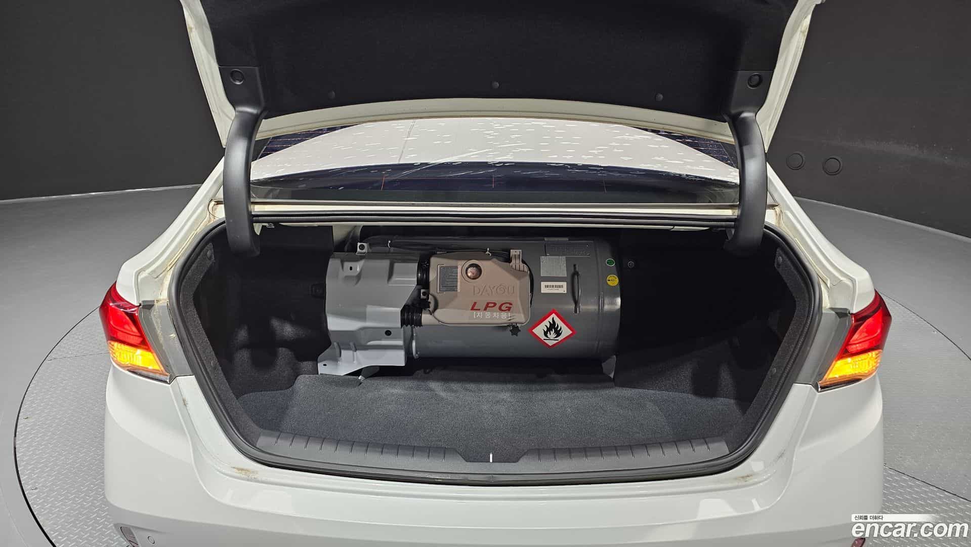 Sonata Hyundai 2019.2-OPTION-024