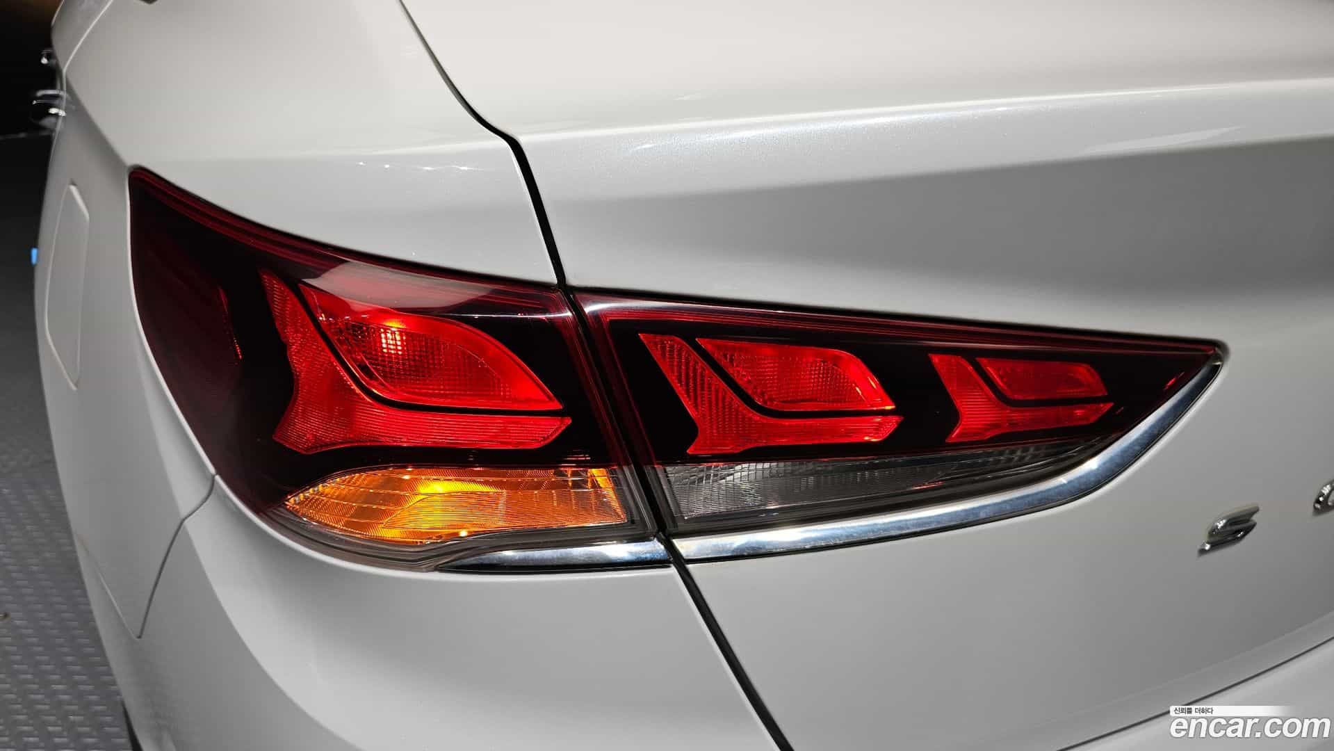 Sonata Hyundai 2019.2-OUTER-033