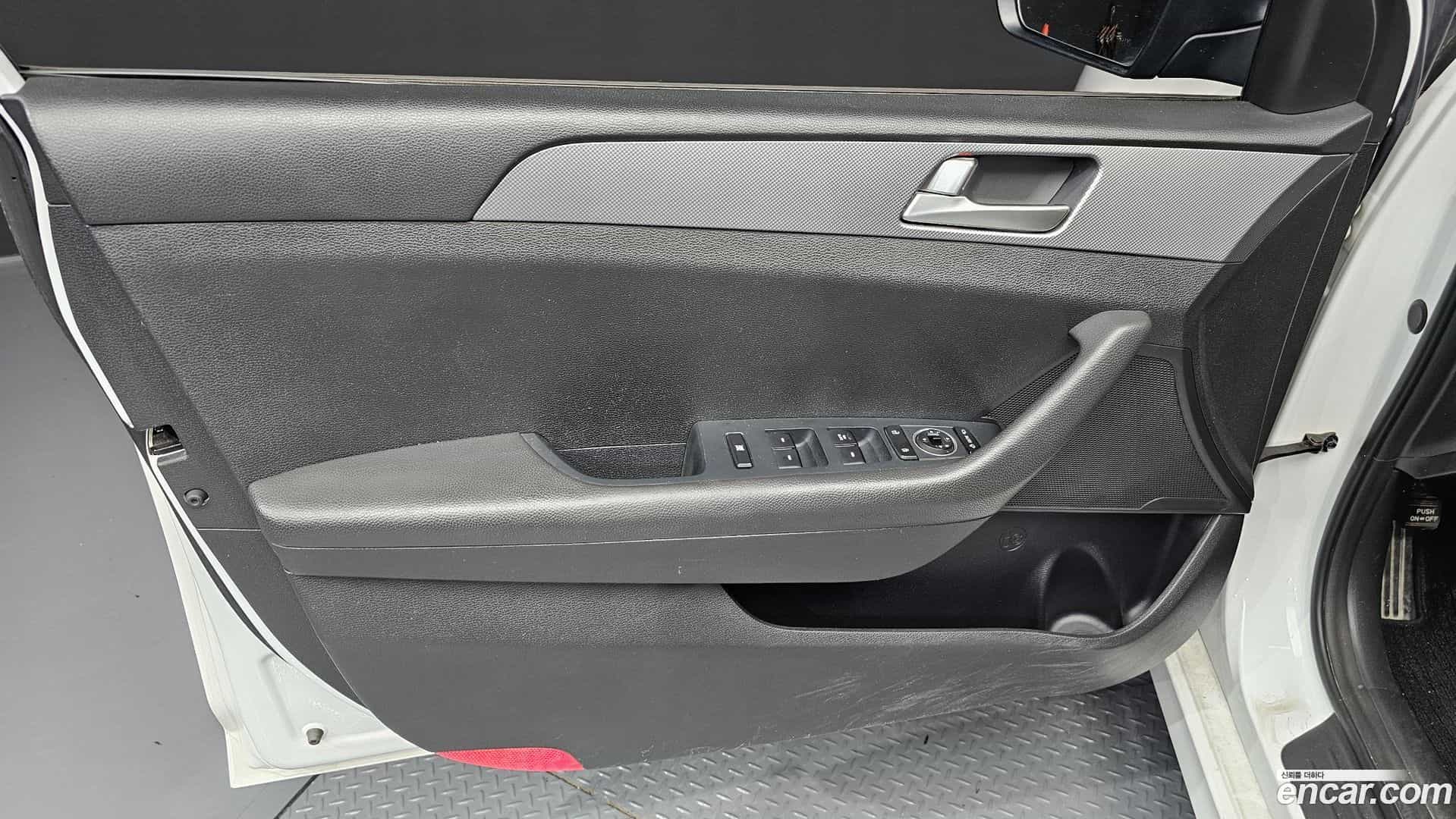 Sonata Hyundai 2019.2-INNER-034