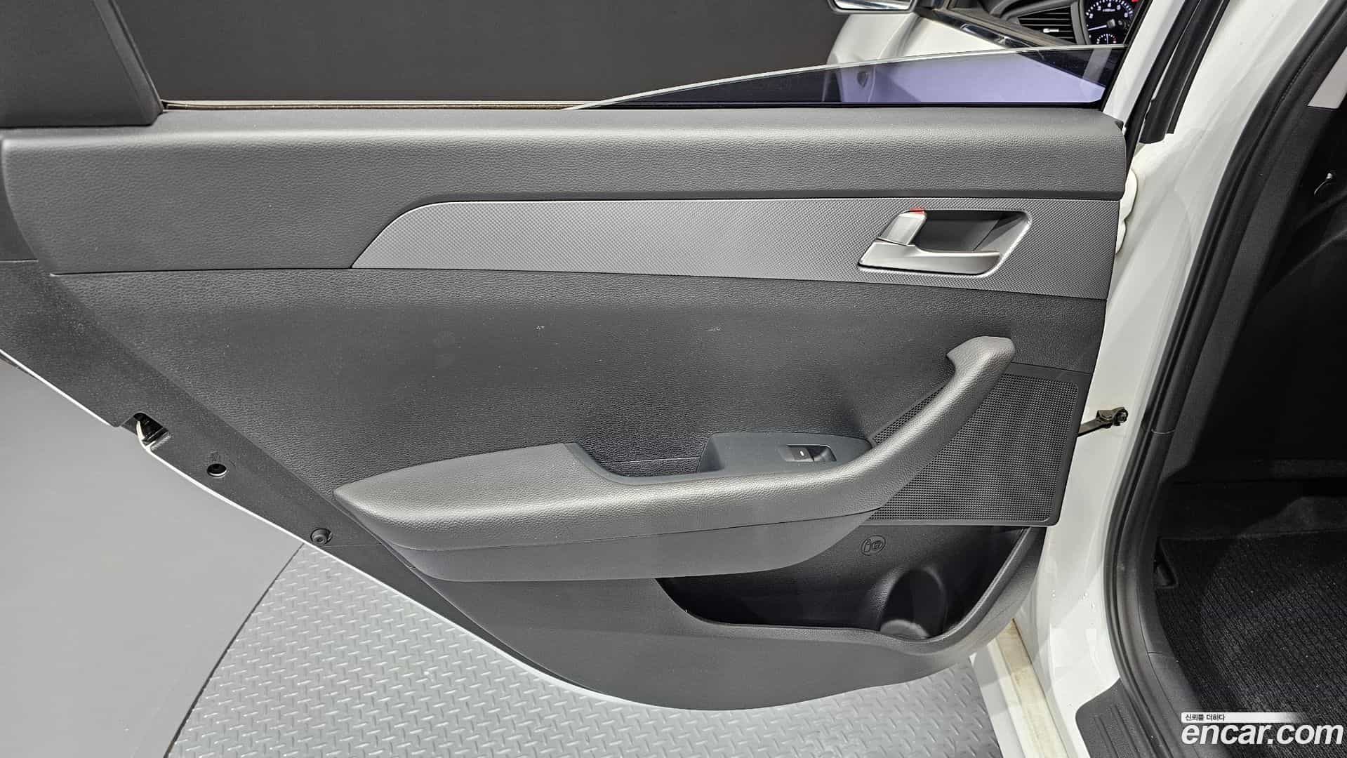 Sonata Hyundai 2019.2-INNER-035