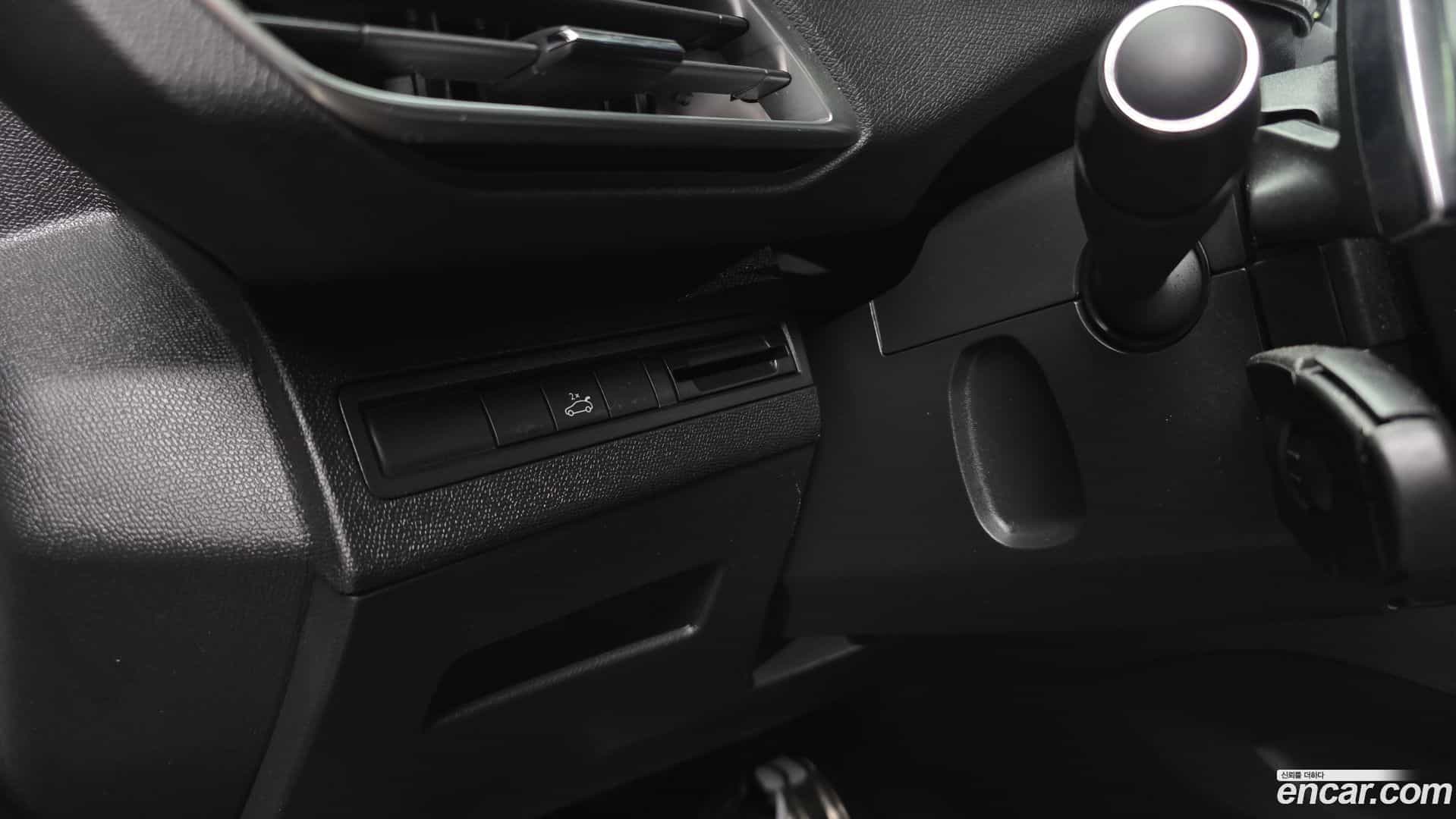 5008 Peugeot 2019.6-OPTION-041
