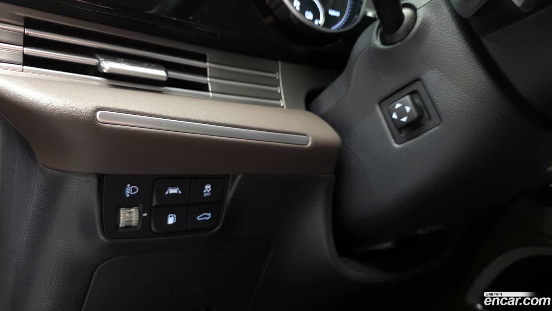 Grandeur Hyundai 2022.4-OPTION-041