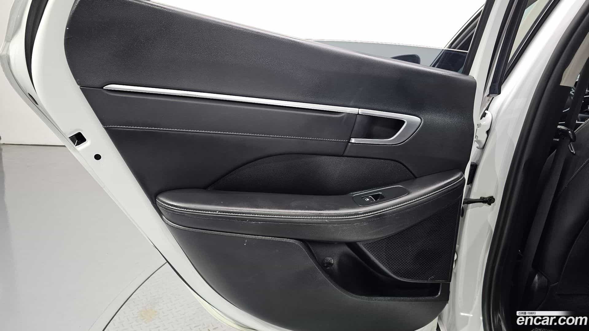 Sonata Hyundai 2022.2-INNER-035