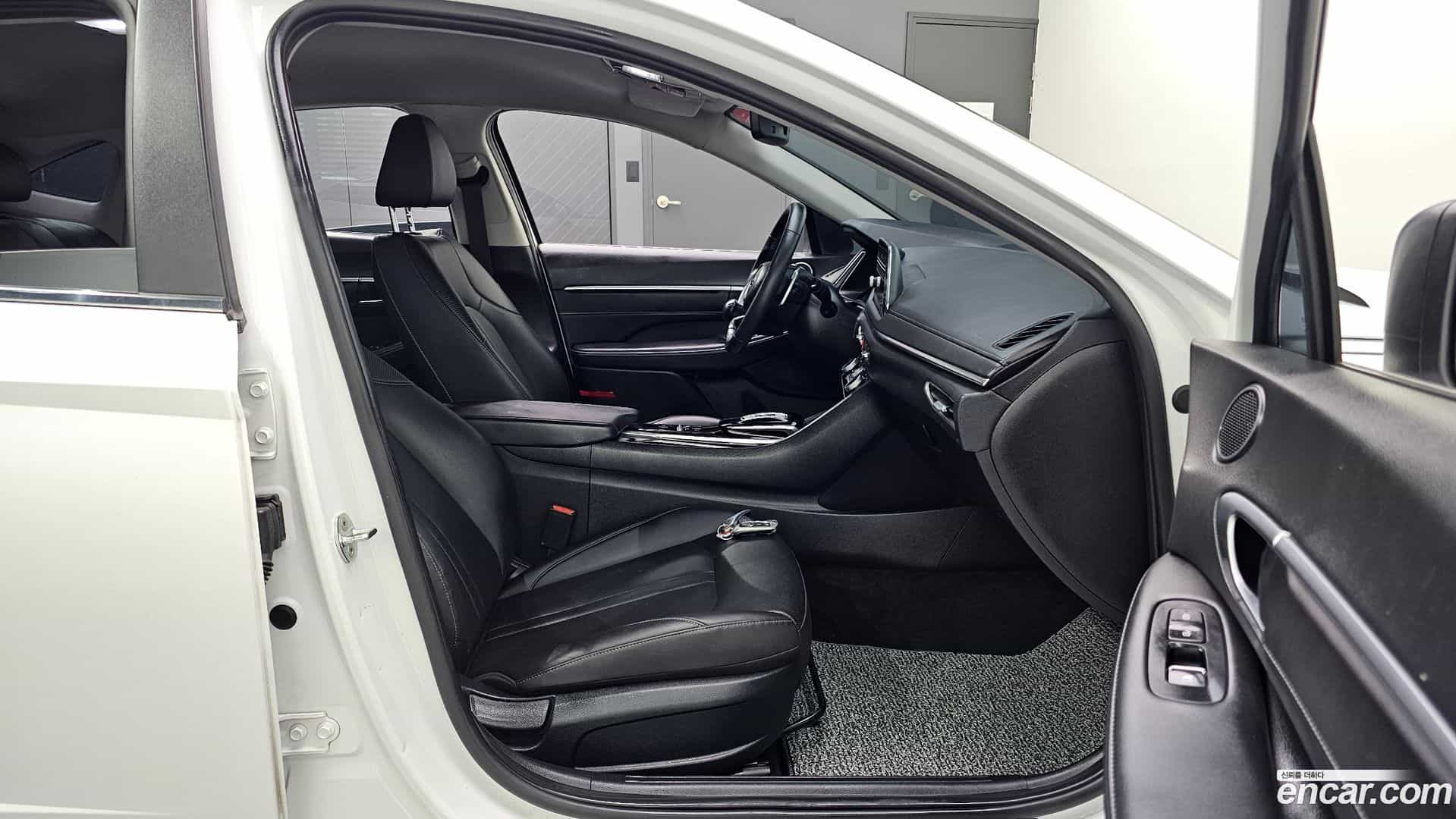 Sonata Hyundai 2022.2-INNER-036