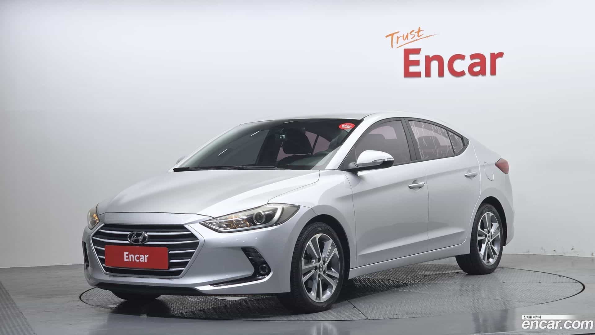 AVANTE Hyundai 2018.0-OUTER-001