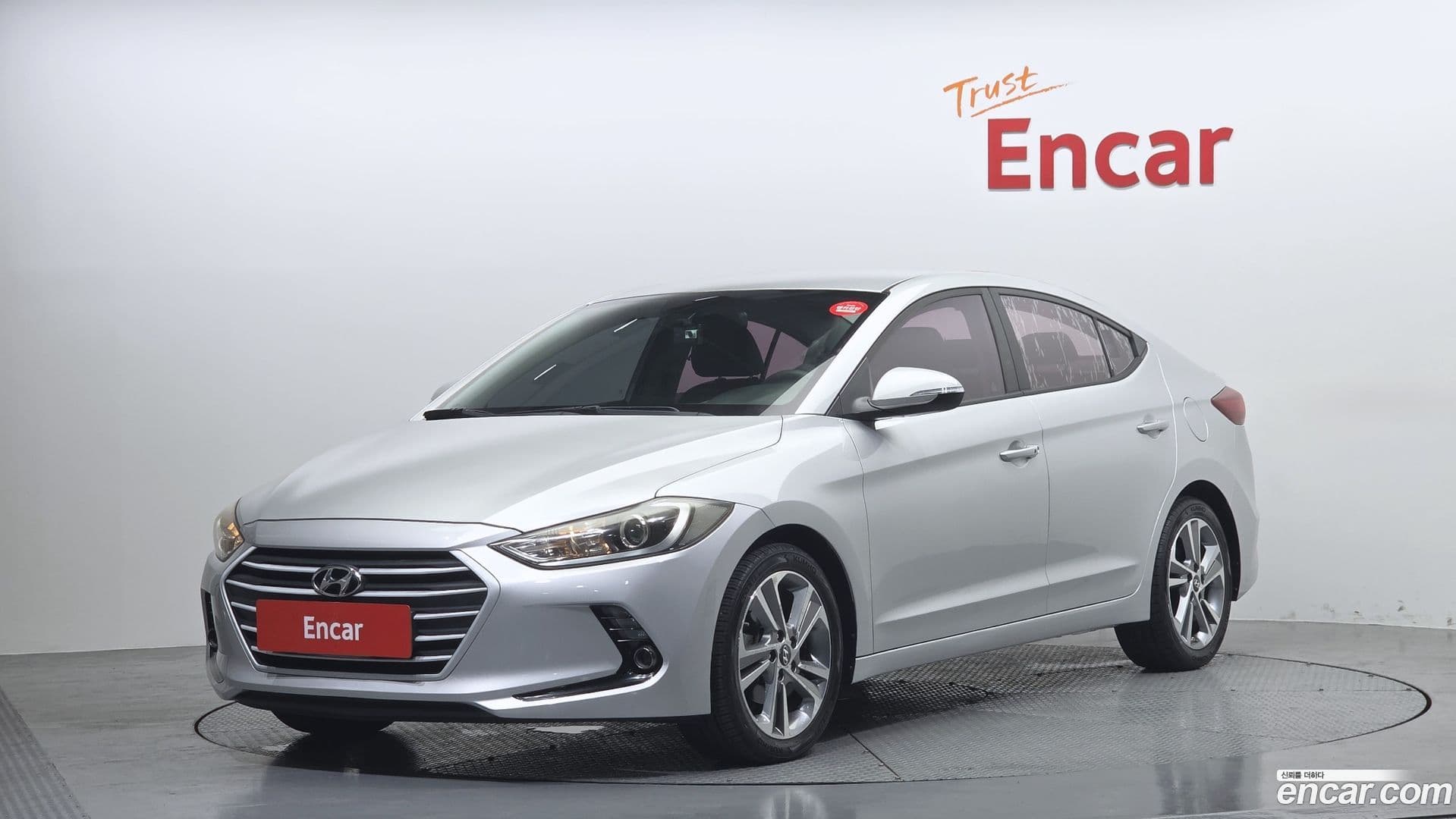 Main__Slider__Photo:AVANTE Hyundai 2018.0-0