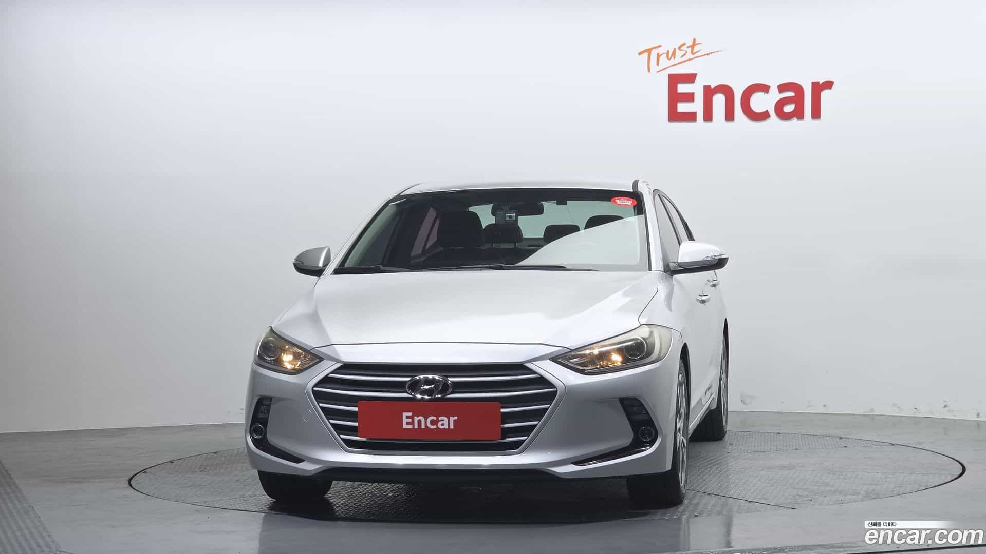 AVANTE Hyundai 2018.0-OUTER-003