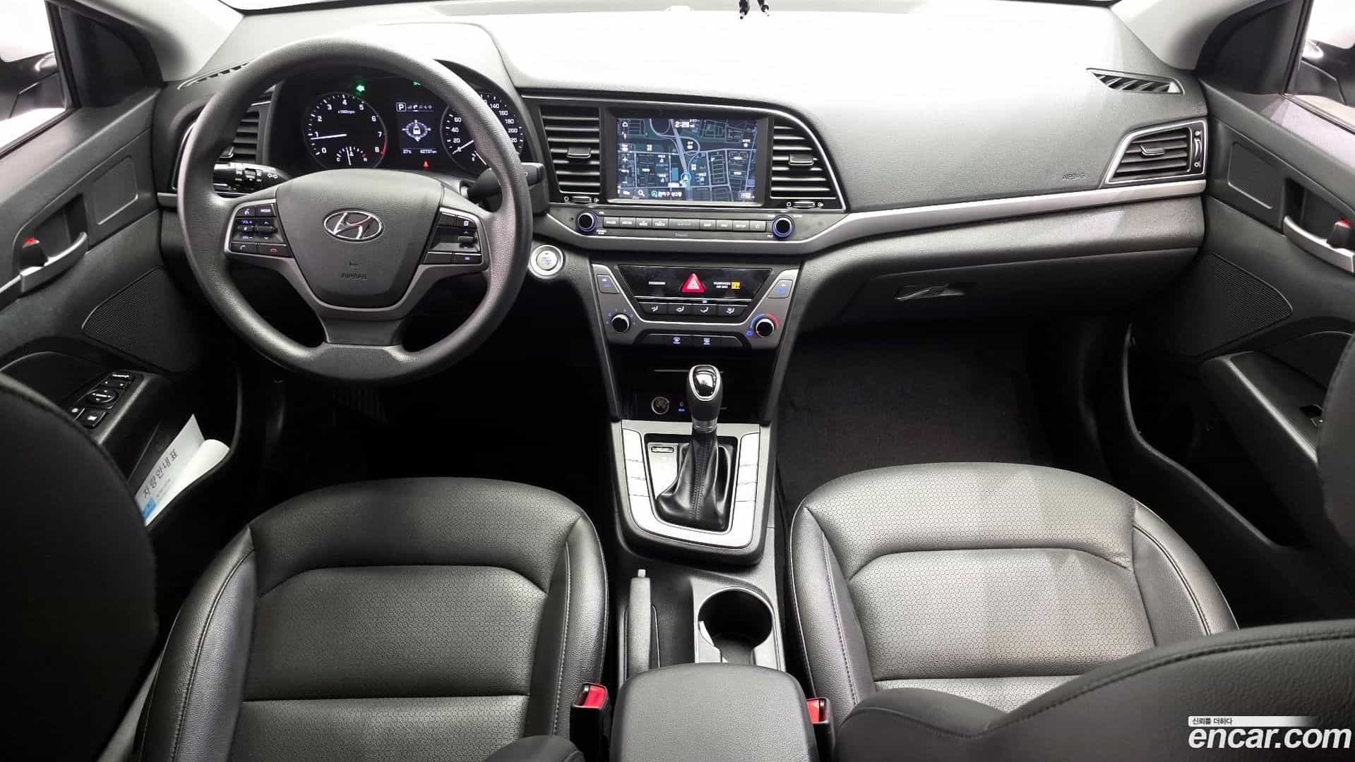 AVANTE Hyundai 2018.0-INNER-007