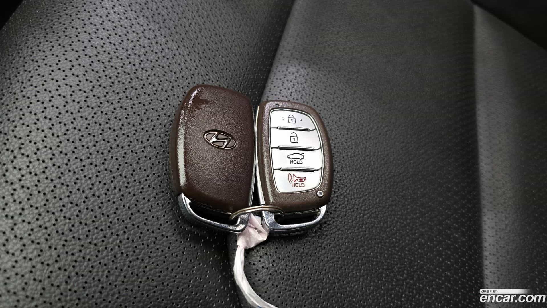AVANTE Hyundai 2018.0-OPTION-042