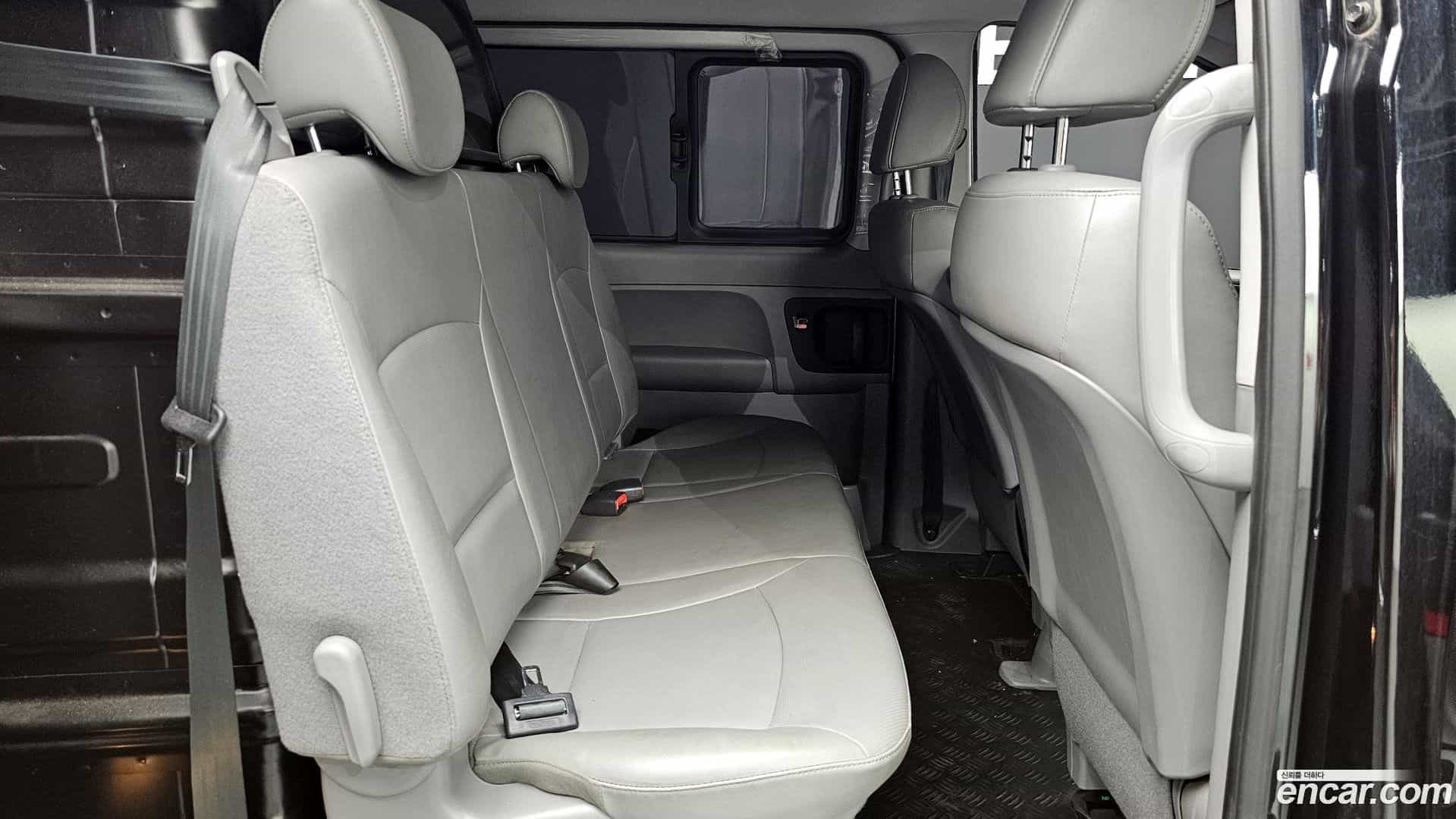 Starex Hyundai 2018.4-OPTION-015