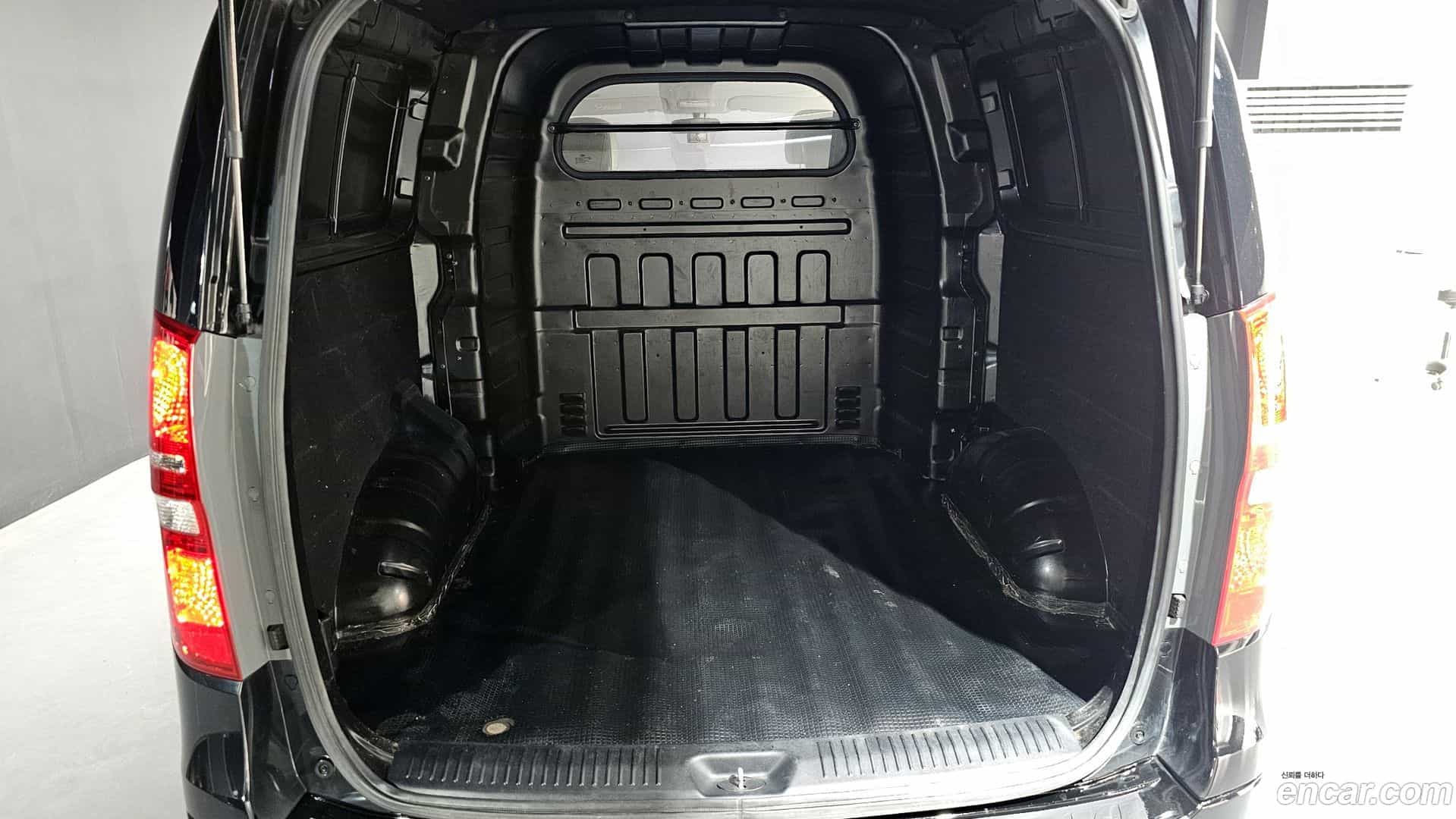 Starex Hyundai 2018.4-OPTION-024