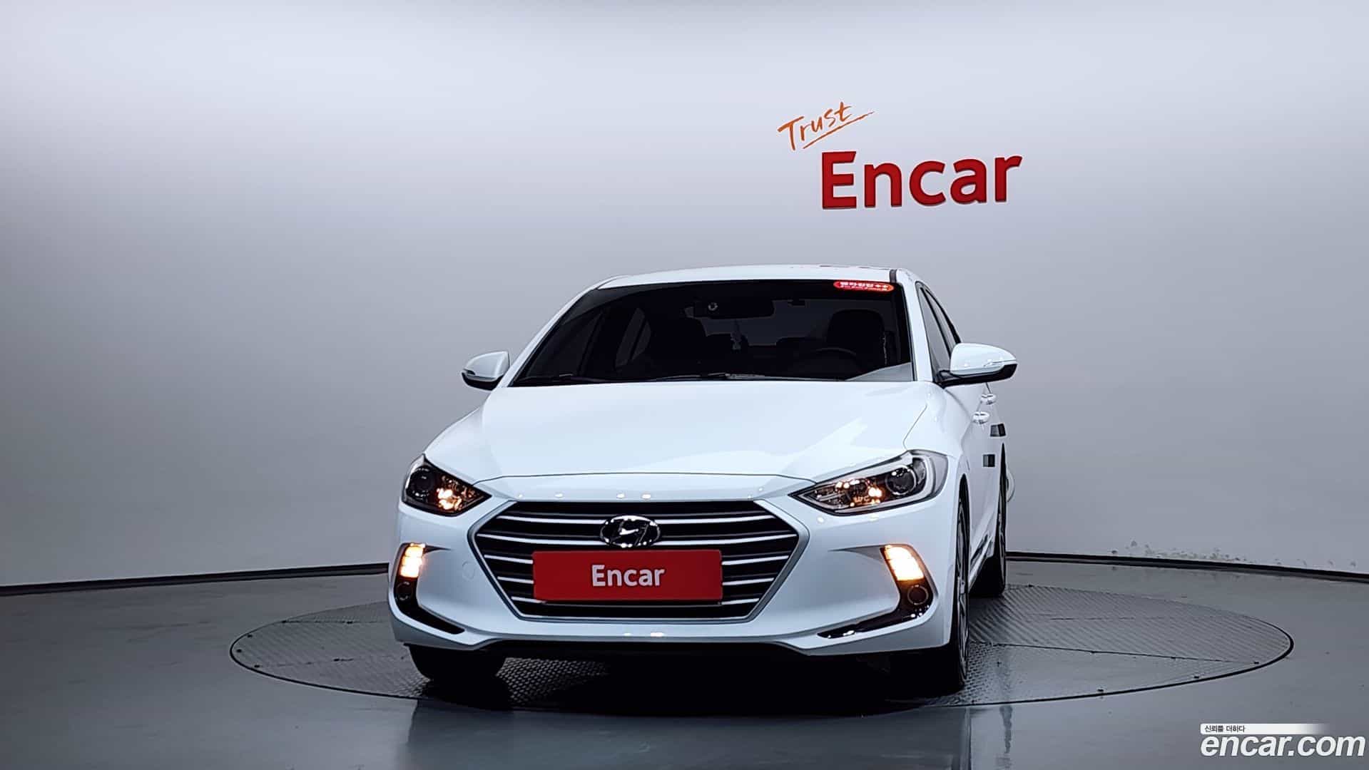 AVANTE Hyundai 2018.0-OUTER-003