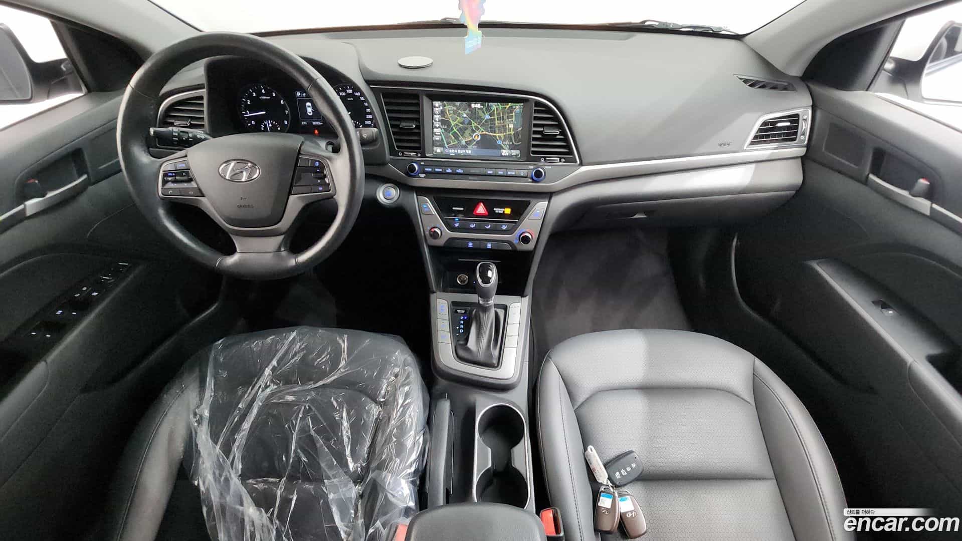 AVANTE Hyundai 2018.0-INNER-007