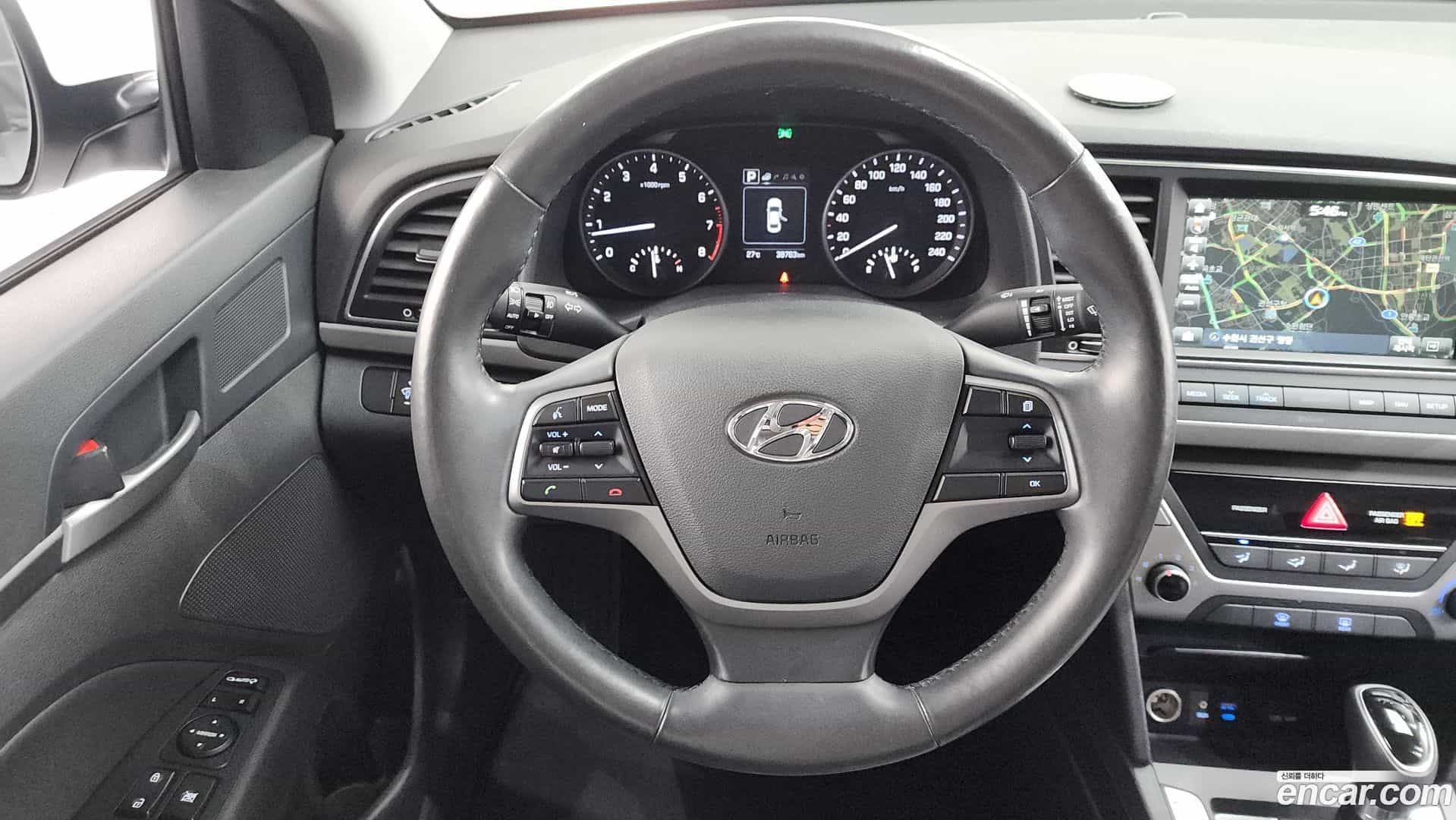 AVANTE Hyundai 2018.0-OPTION-018