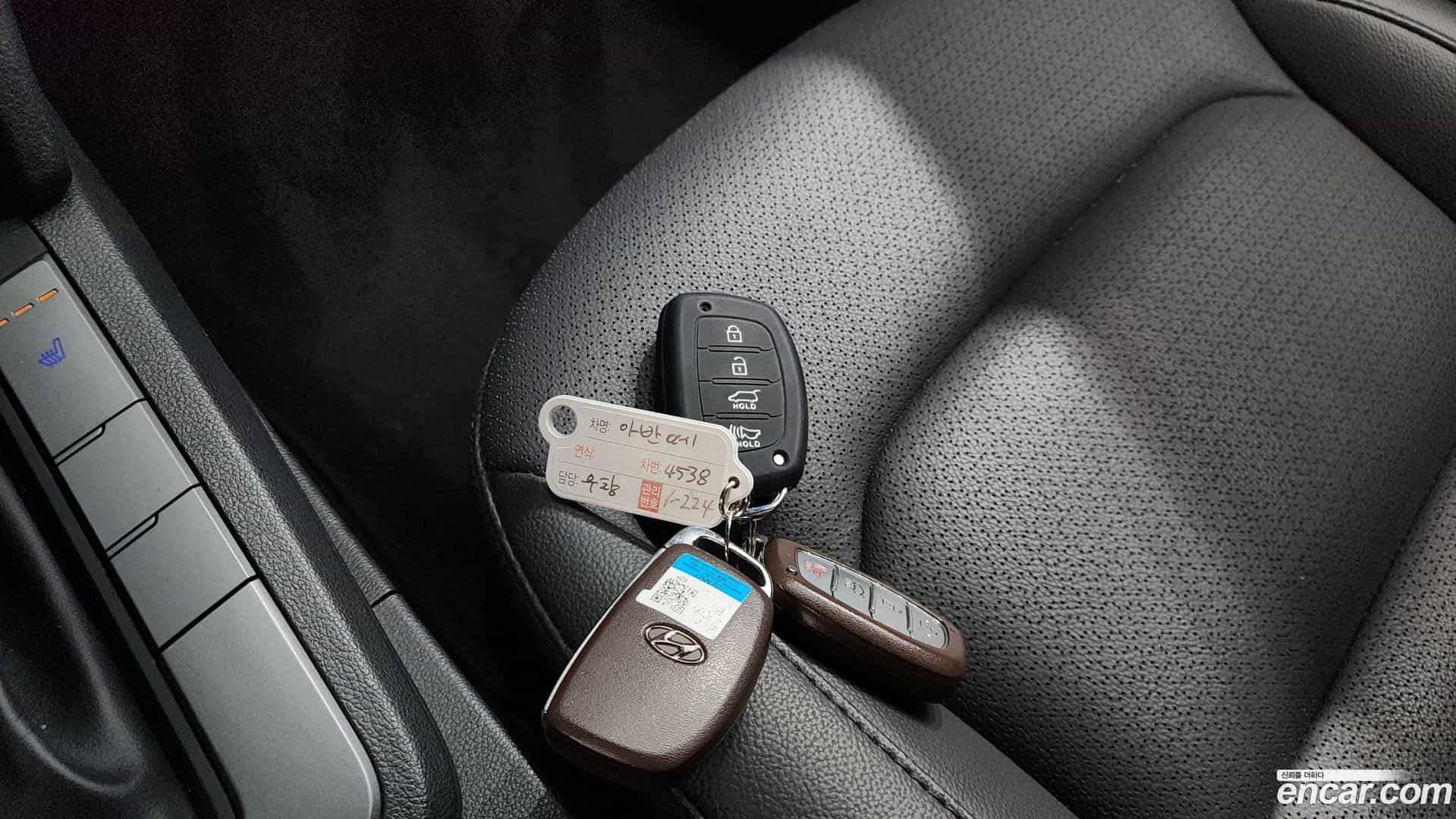AVANTE Hyundai 2018.0-OPTION-021