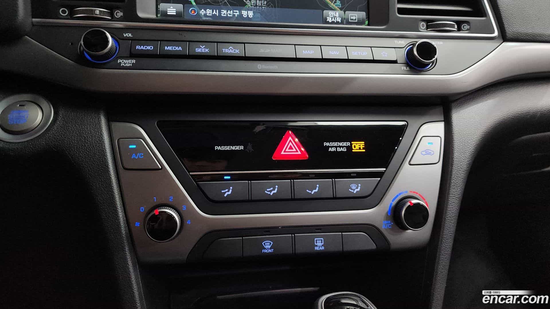 AVANTE Hyundai 2018.0-OPTION-044