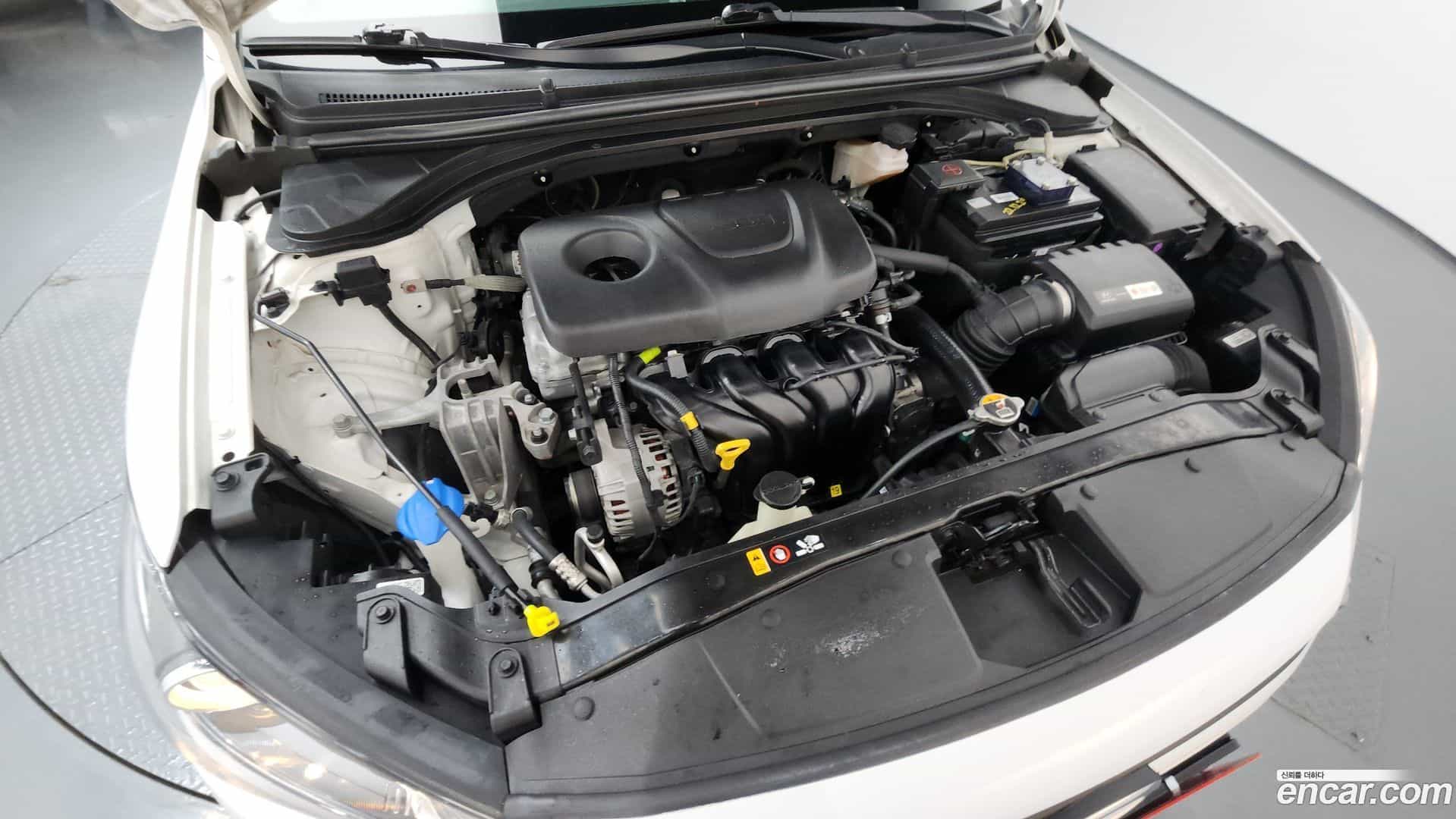 AVANTE Hyundai 2018.1-OUTER-006