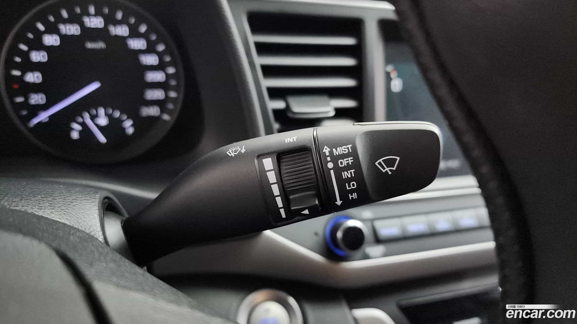 AVANTE Hyundai 2018.1-OPTION-041