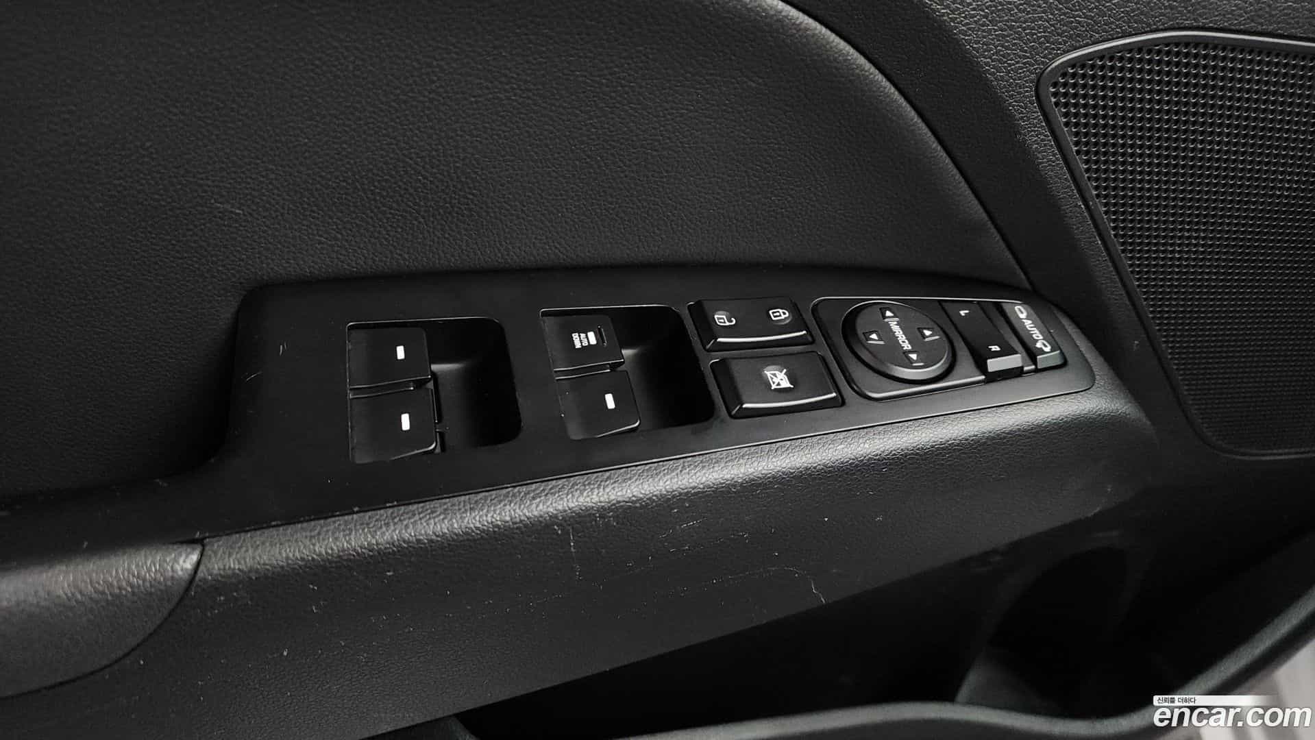 AVANTE Hyundai 2018.1-OPTION-042