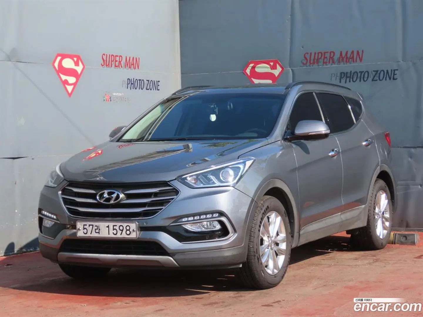 Main__Slider__Photo:Santafe Hyundai 2017.2-0