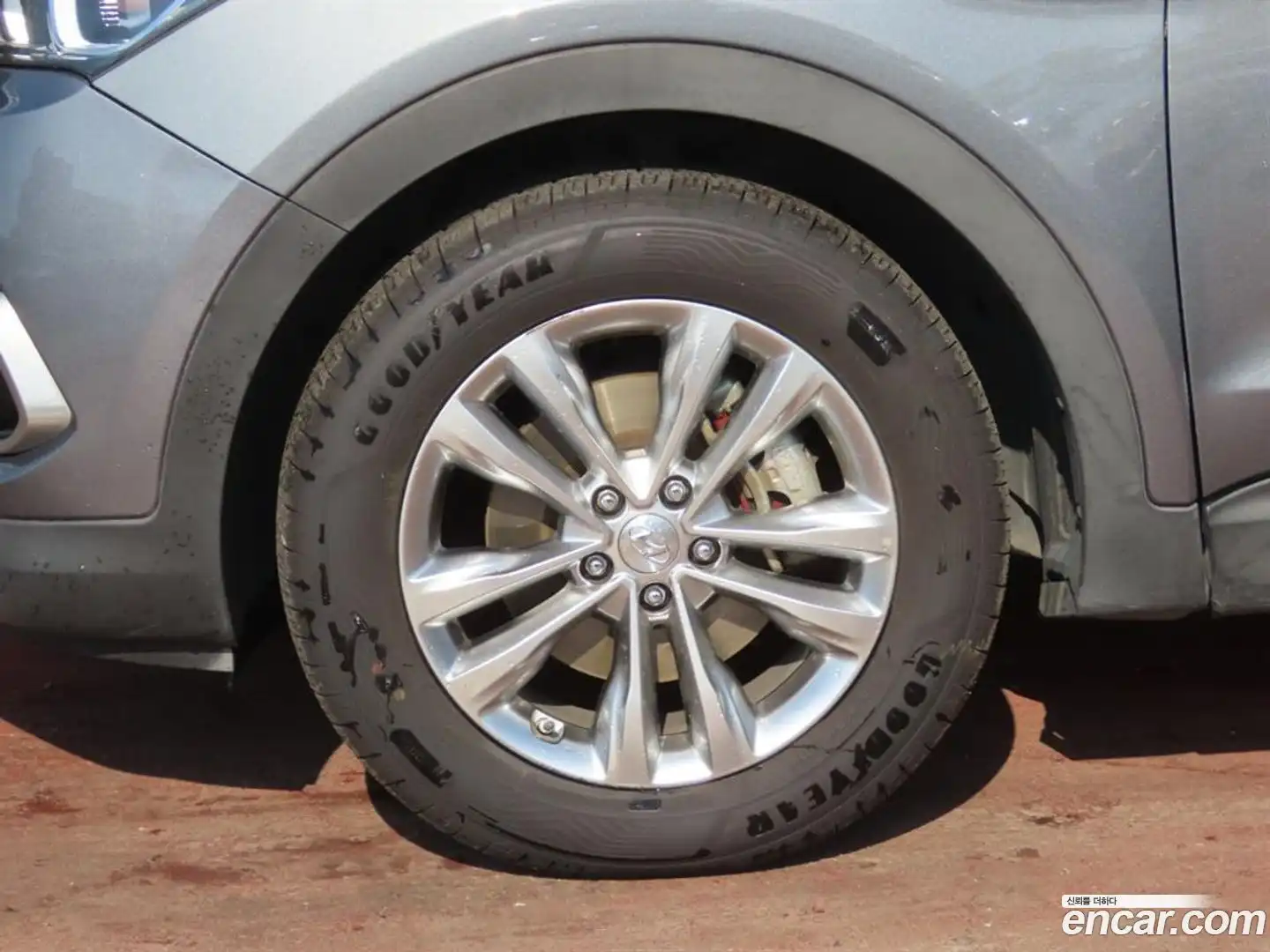 Santafe Hyundai 2017.2-OPTION-024
