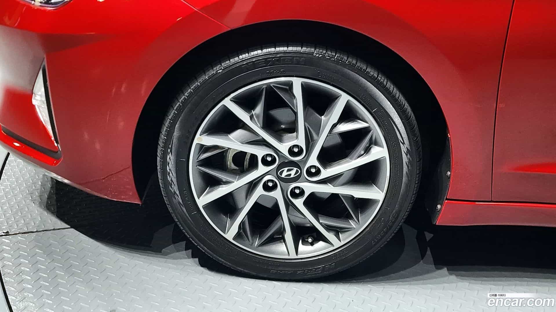 AVANTE Hyundai 2018.10-OUTER-005