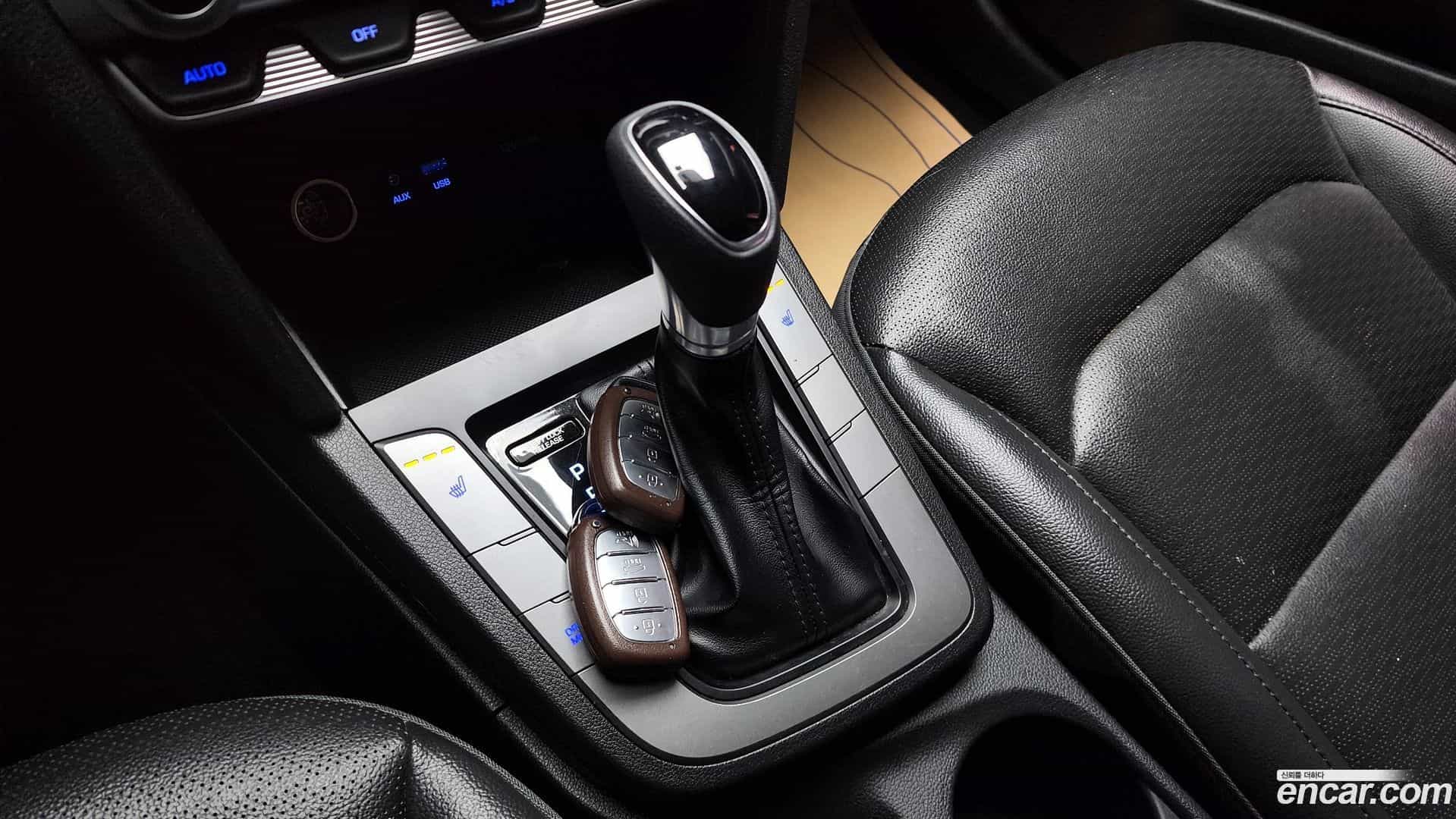 AVANTE Hyundai 2018.10-INNER-009