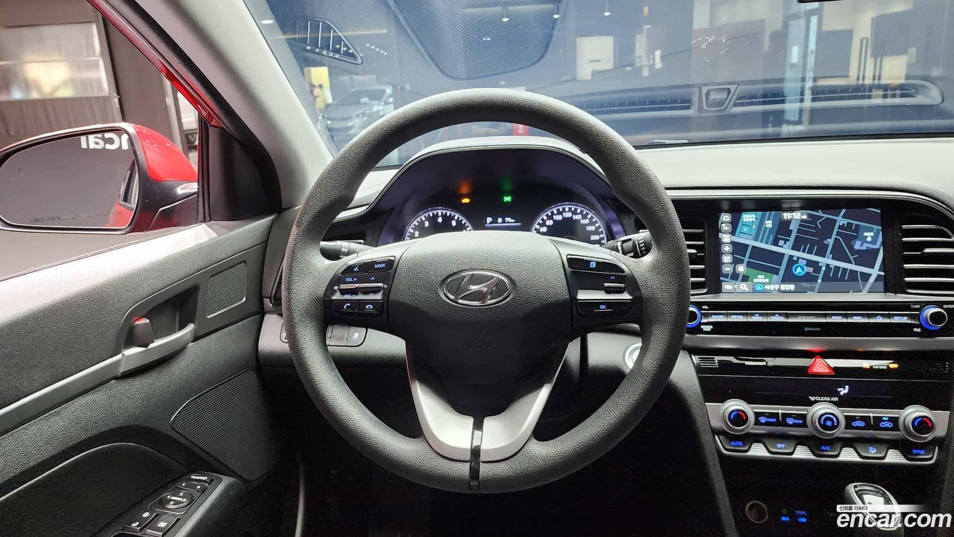 AVANTE Hyundai 2018.10-OPTION-018