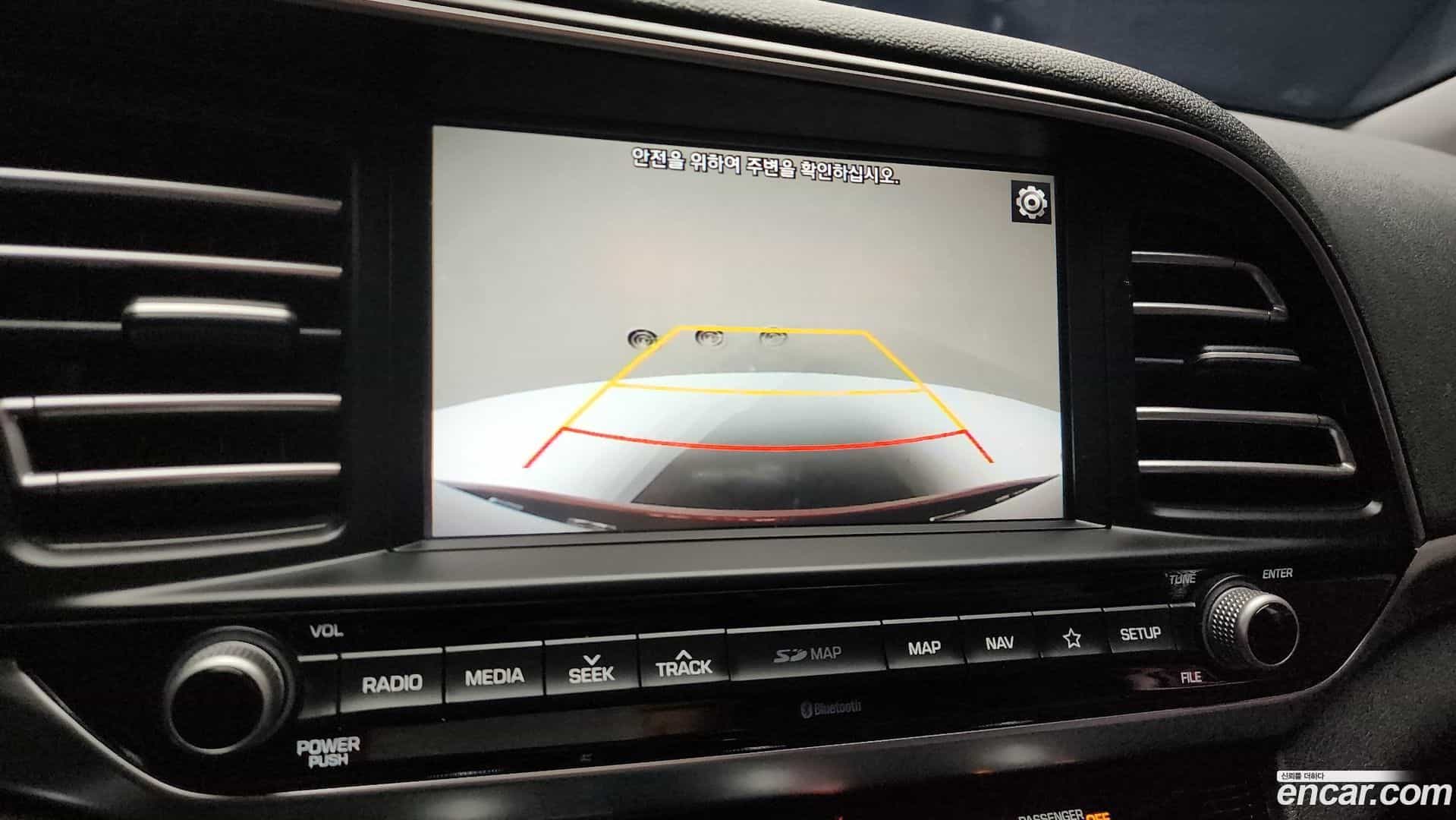 AVANTE Hyundai 2018.10-OPTION-019