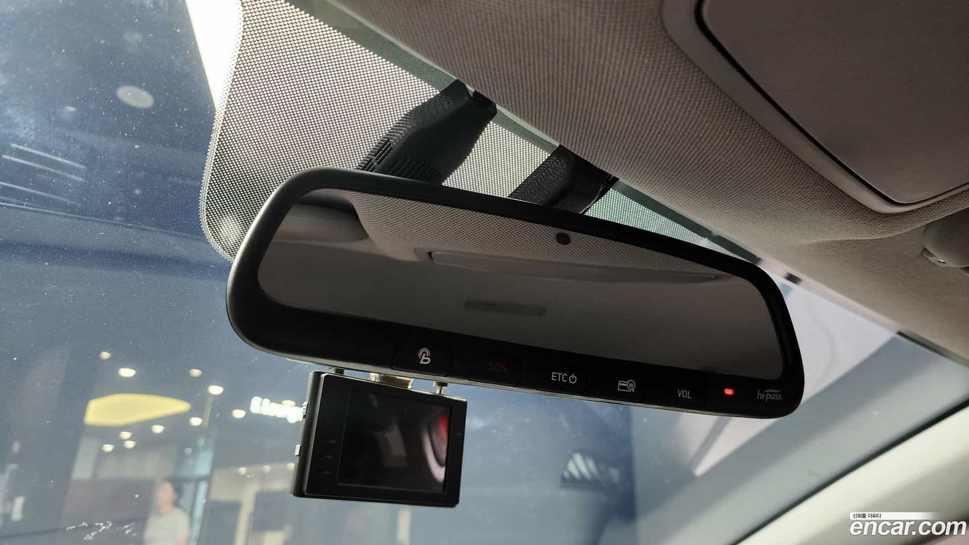 AVANTE Hyundai 2018.10-OPTION-021