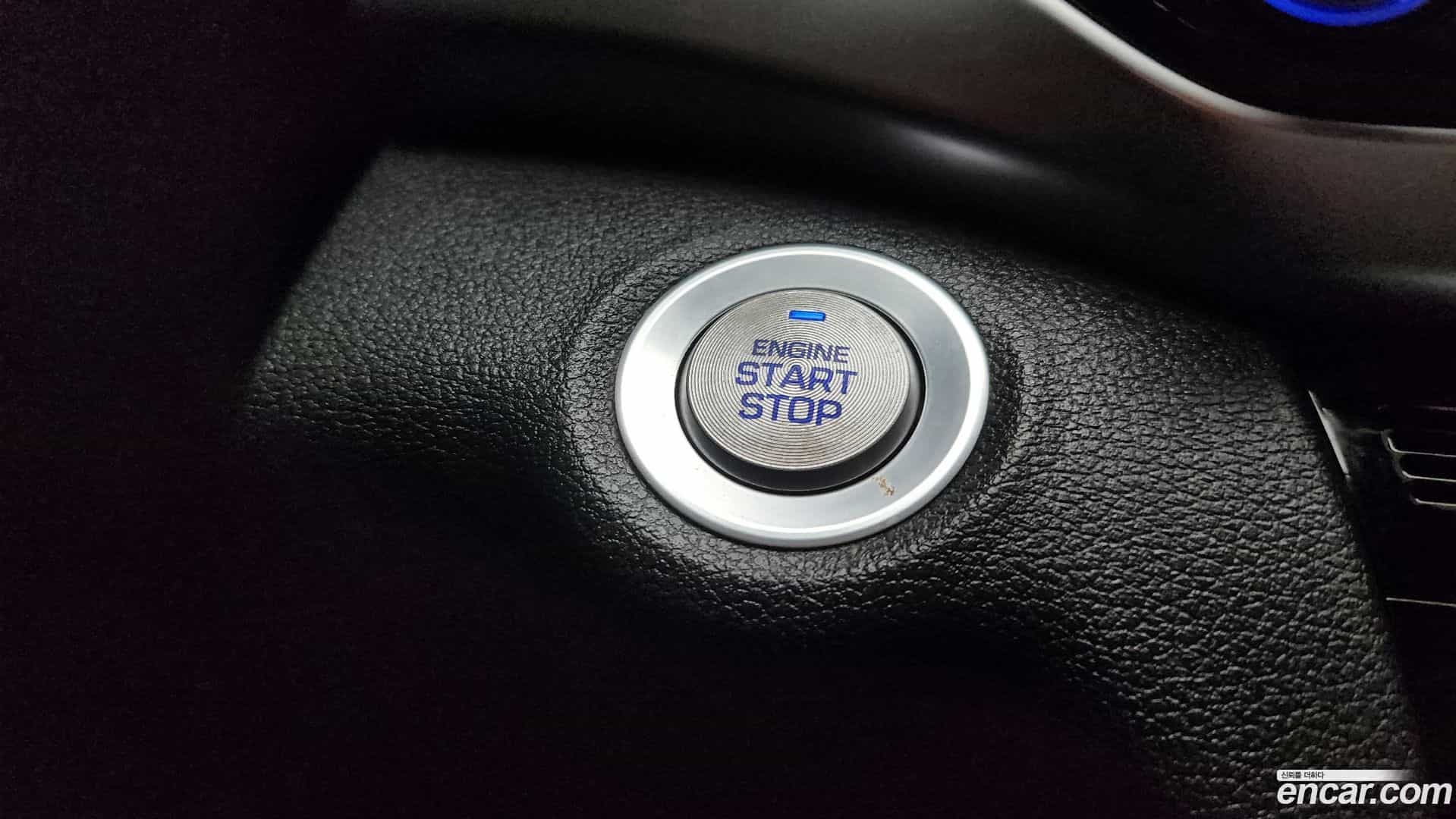 AVANTE Hyundai 2018.10-OPTION-023