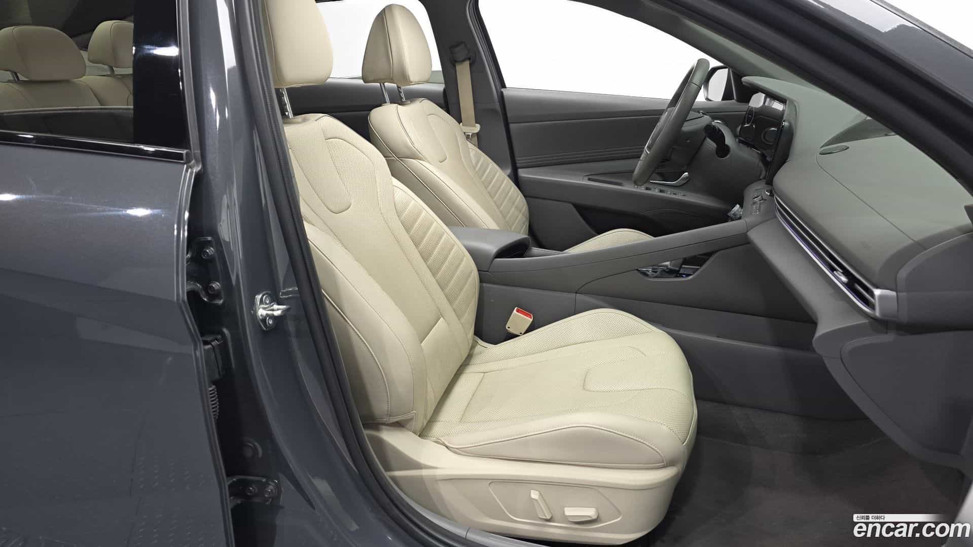 AVANTE Hyundai 2023.7-OPTION-016