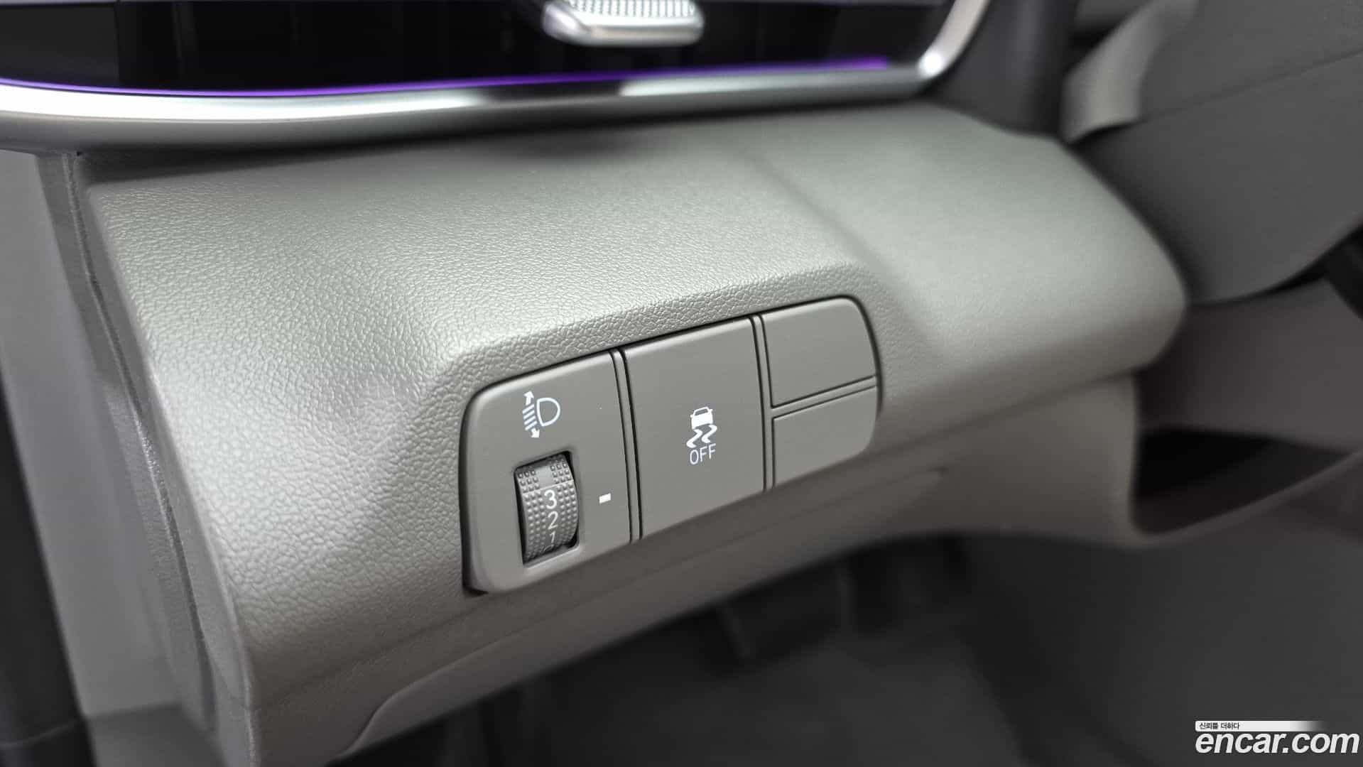 AVANTE Hyundai 2023.7-OPTION-044