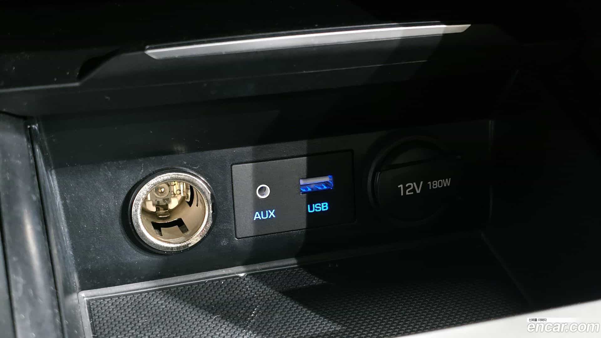 AVANTE Hyundai 2017.6-OPTION-016
