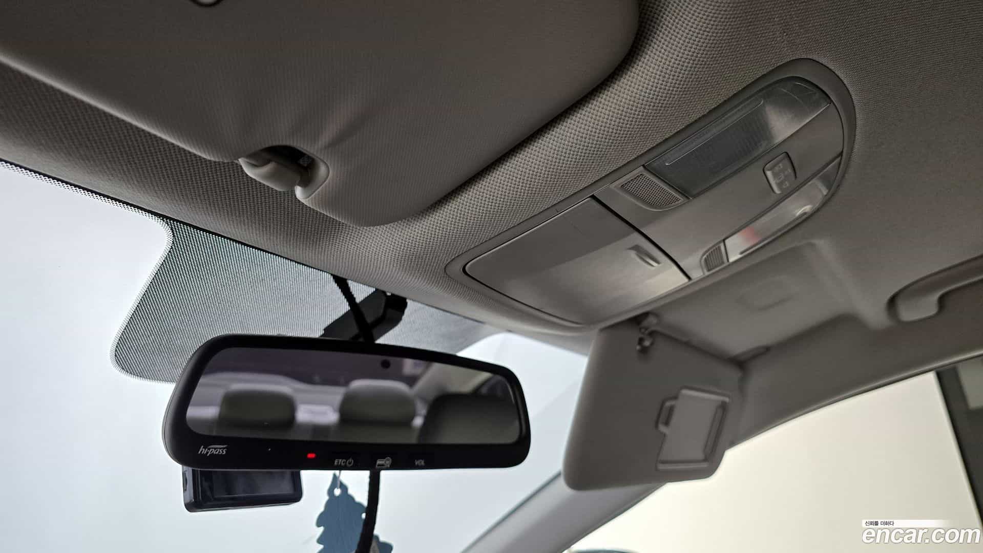 AVANTE Hyundai 2017.6-OPTION-023