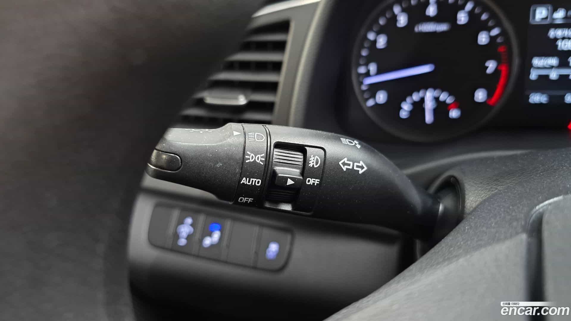 AVANTE Hyundai 2017.6-OPTION-043