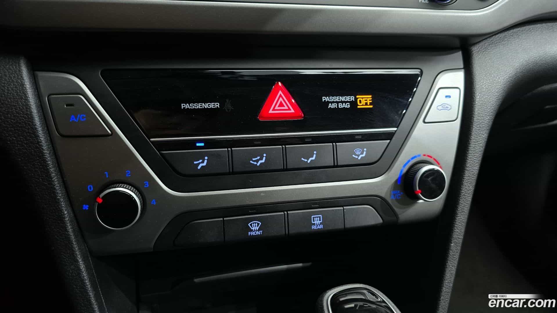 AVANTE Hyundai 2017.6-OPTION-044