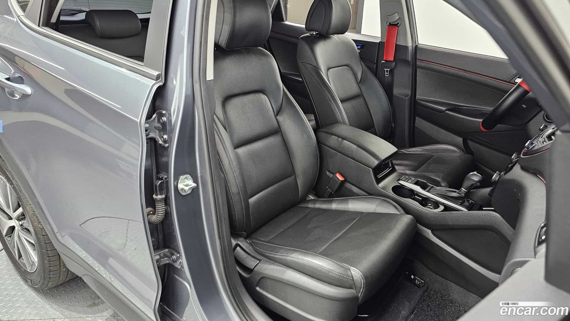 Tucson Hyundai 2016.6-OPTION-015