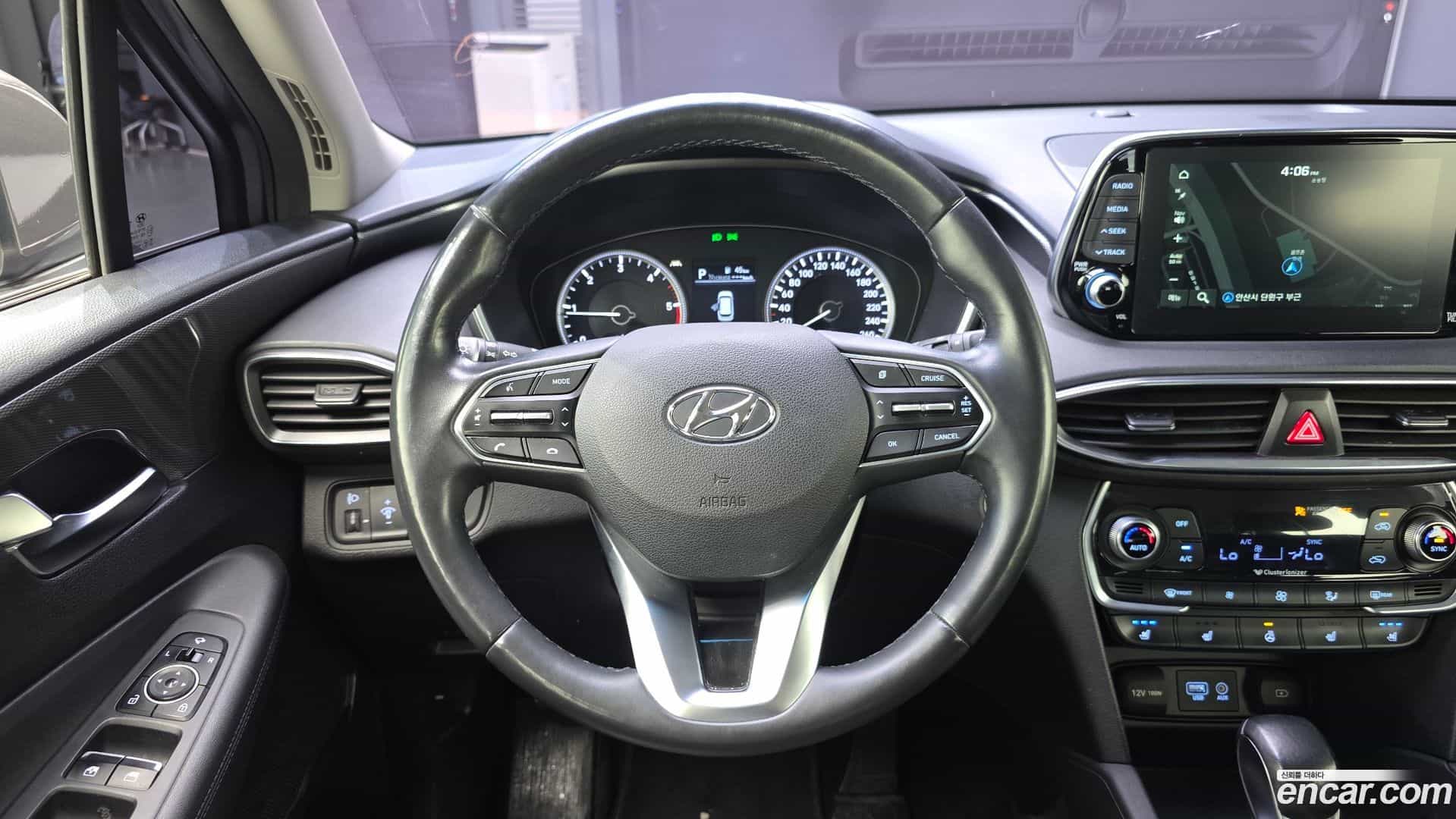 Santafe Hyundai 2018.8-OPTION-017