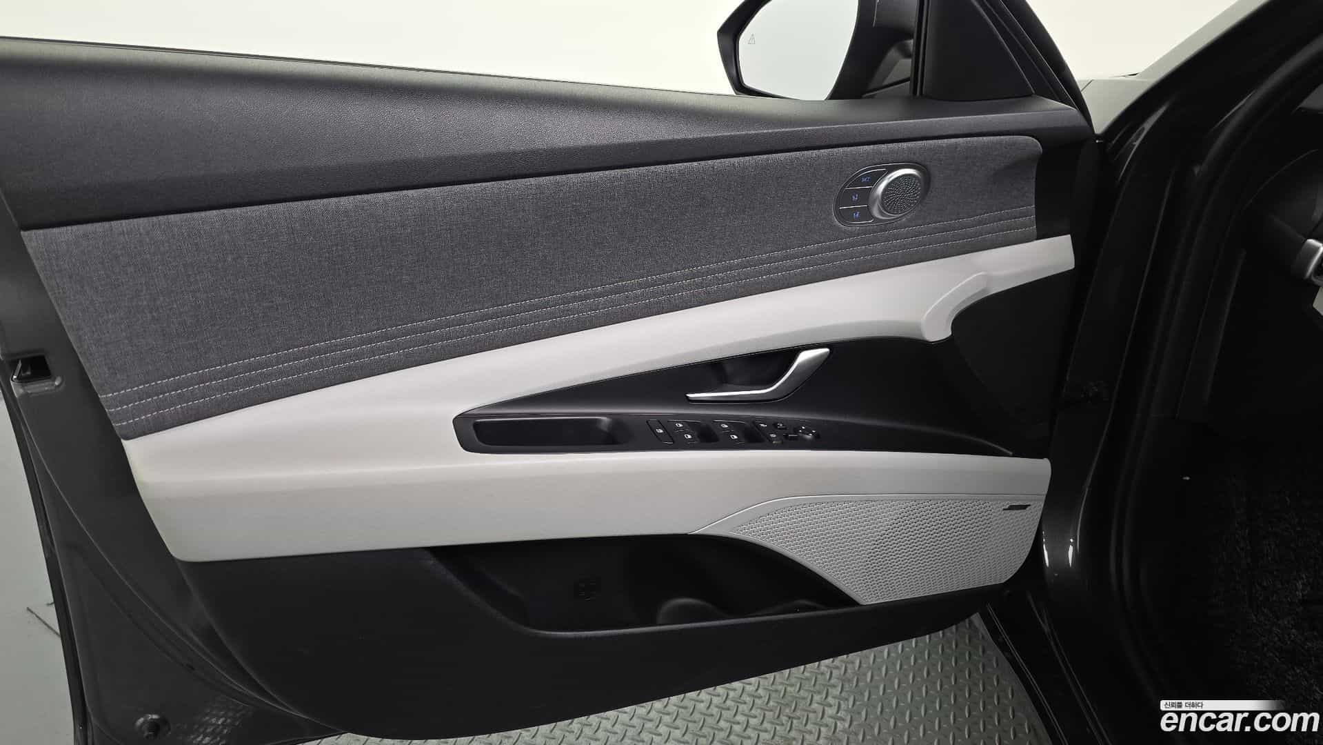 AVANTE Hyundai 2020.11-INNER-034